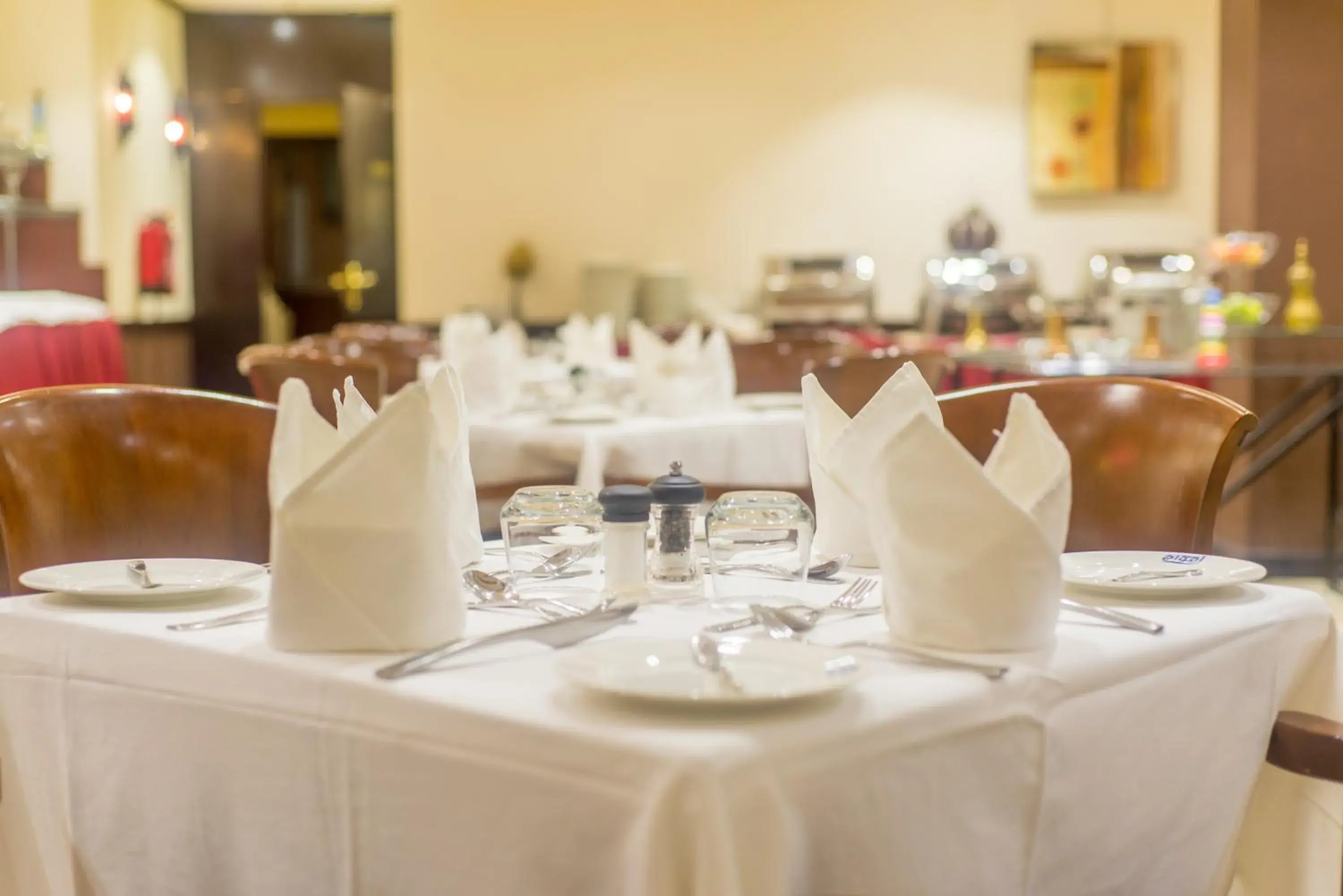 Restaurant/places to eat in Caesar Hotel Restaurant/places to eat in Caesar Hotel