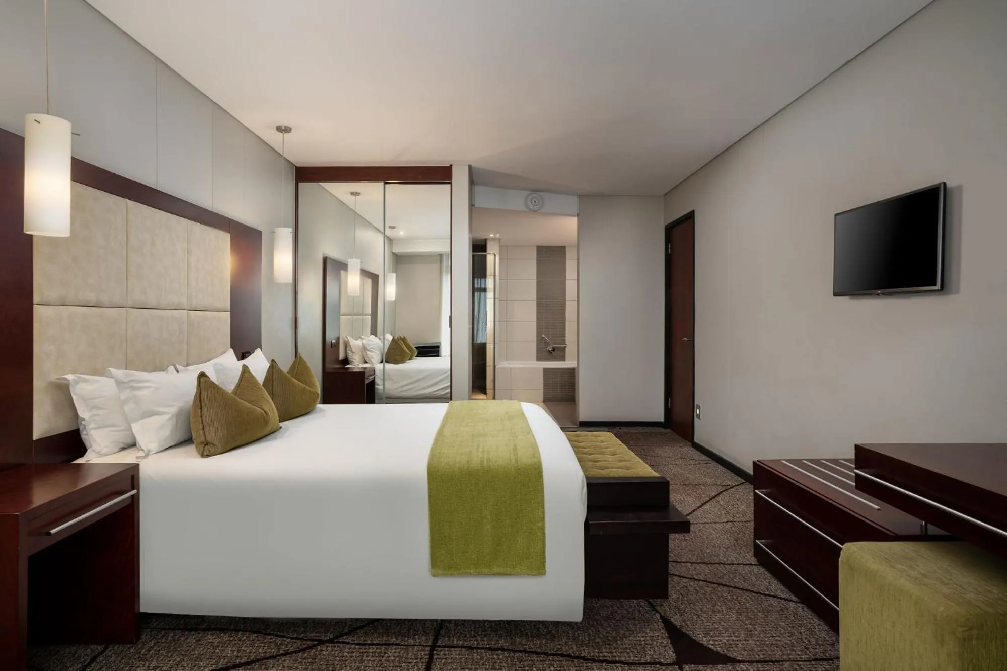 Bedroom, Bed in Premier Hotel East London ICC