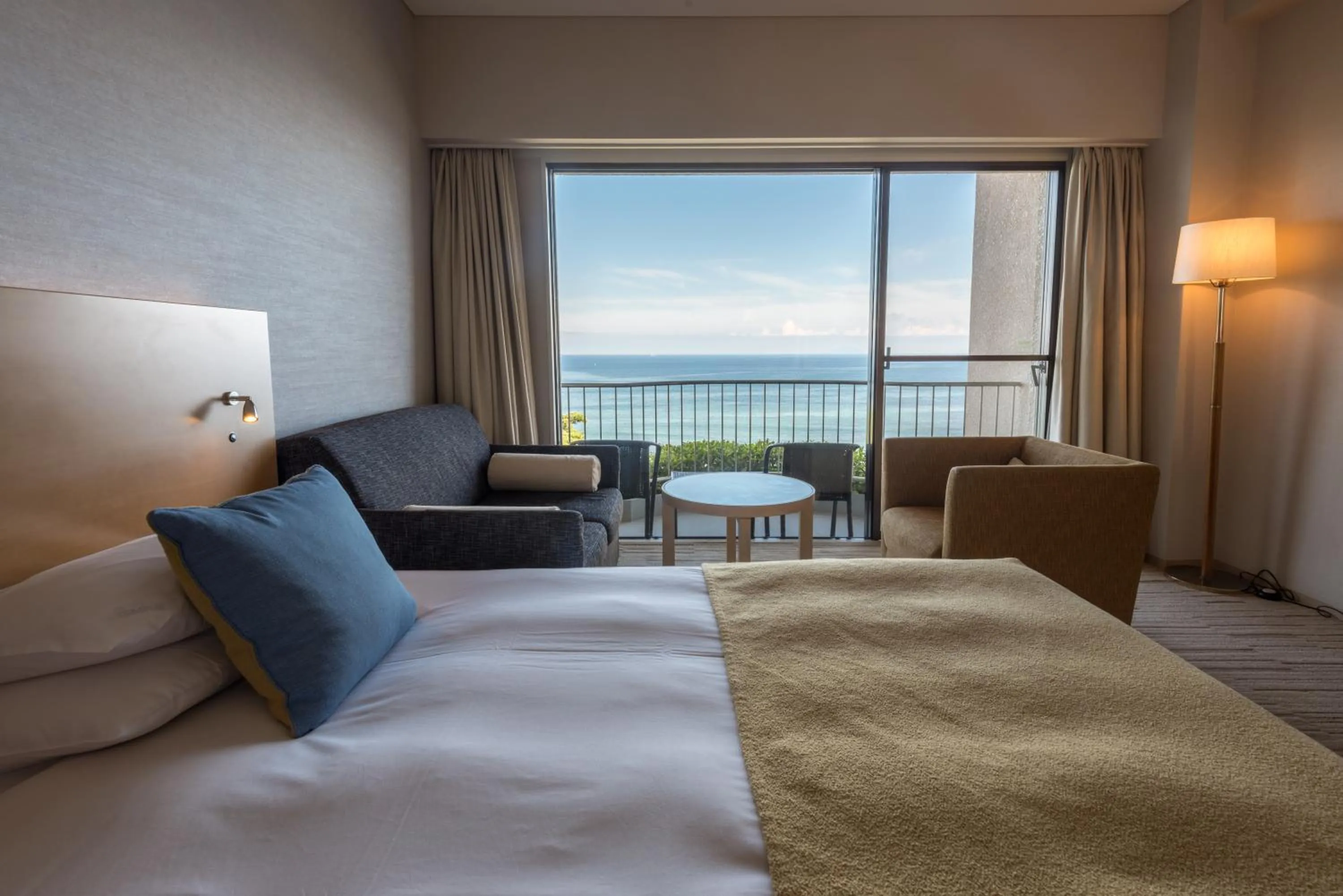 Sea view, Bed in Izu Imaihama Tokyu Hotel