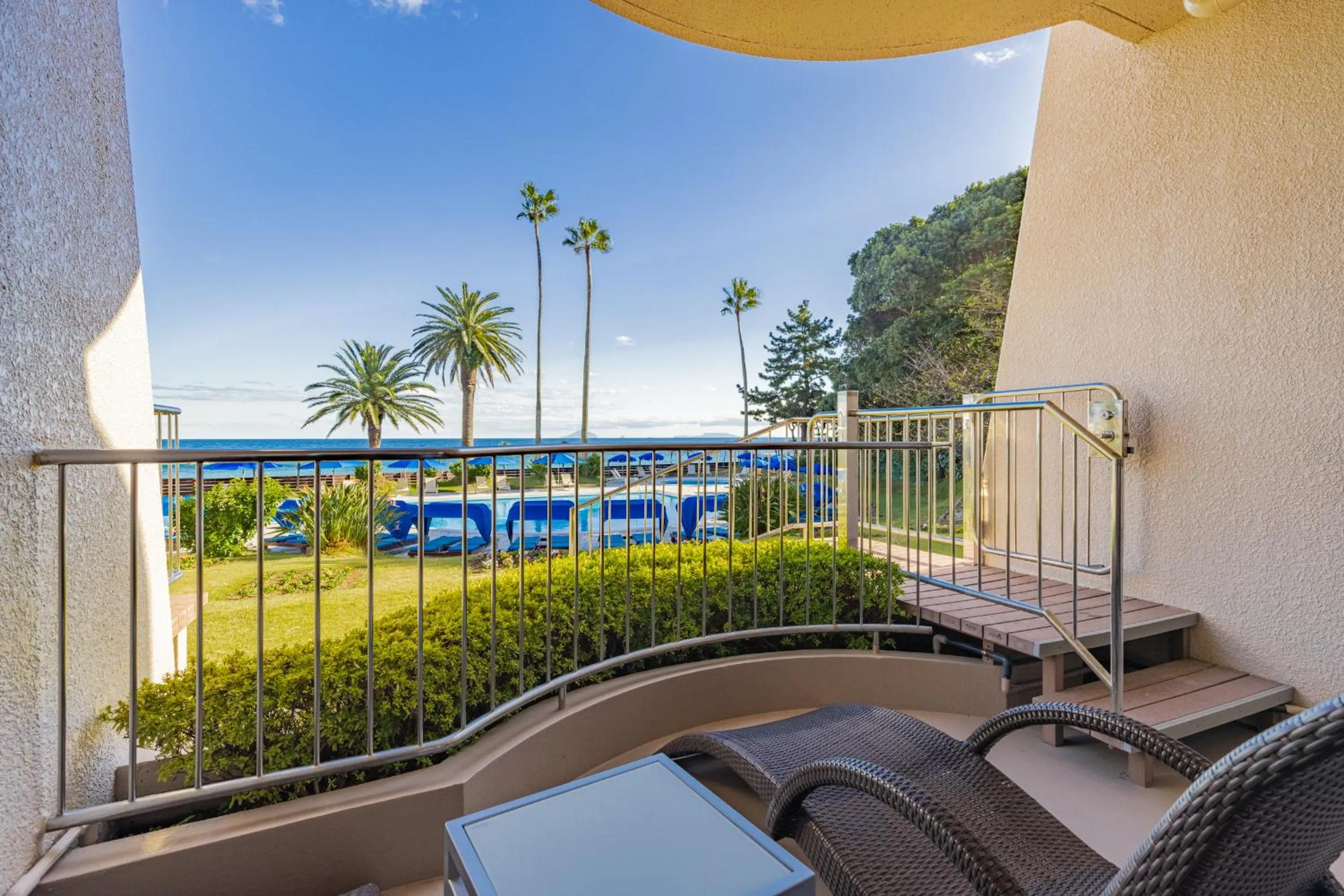 Balcony/Terrace in Izu Imaihama Tokyu Hotel