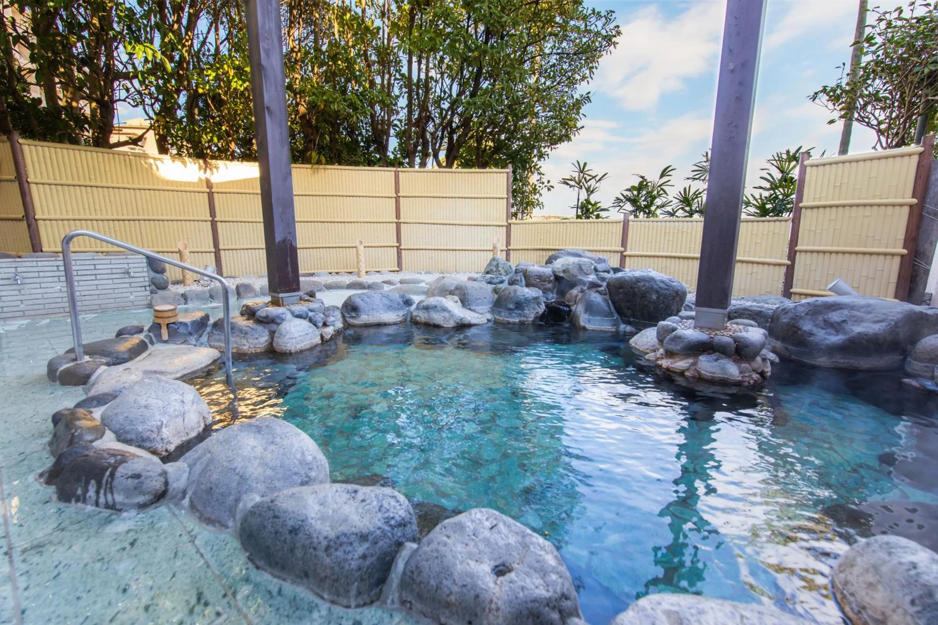 Hot Spring Bath in Izu Imaihama Tokyu Hotel