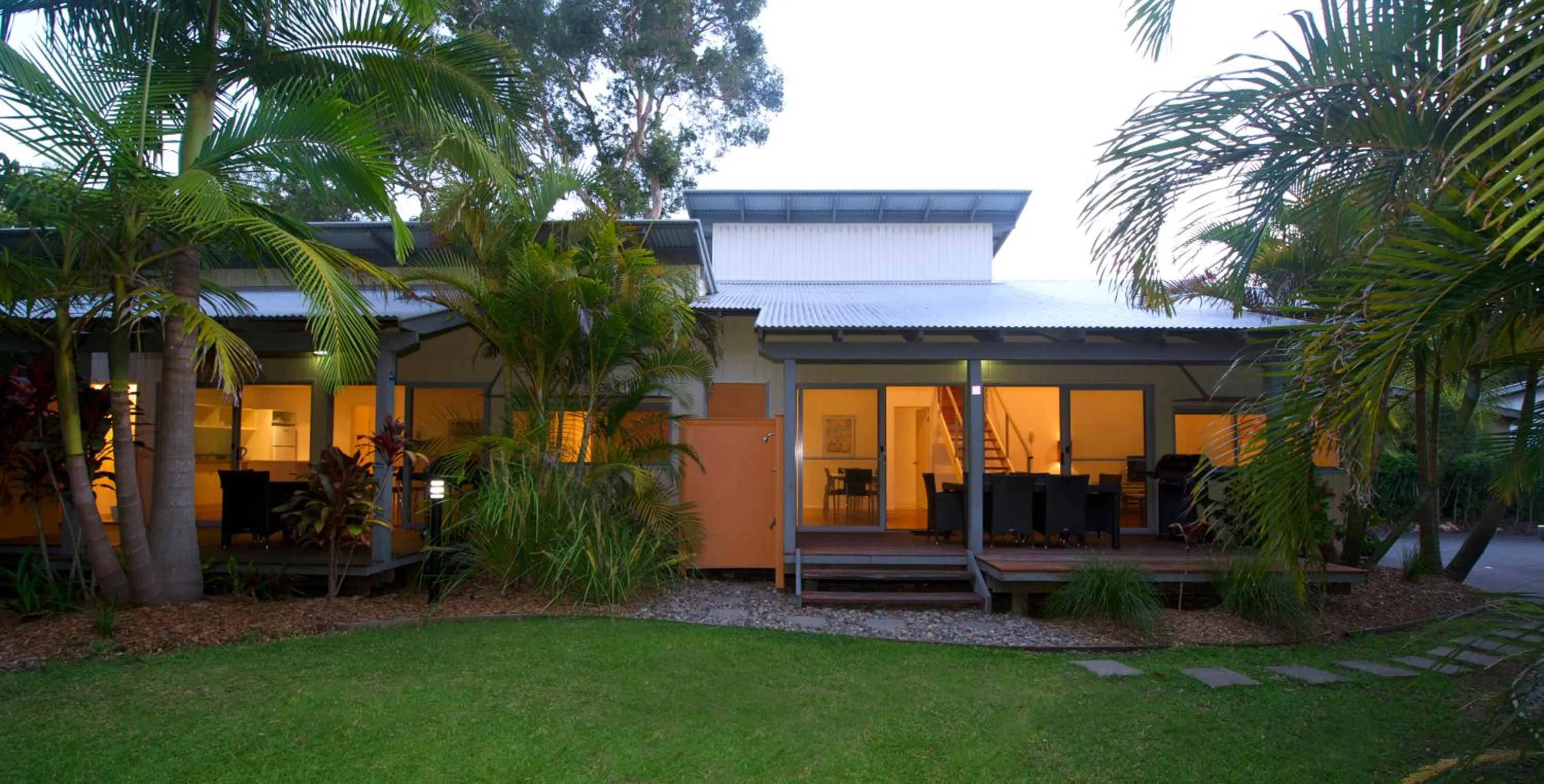 Property building in Mobys Beachside Retreat