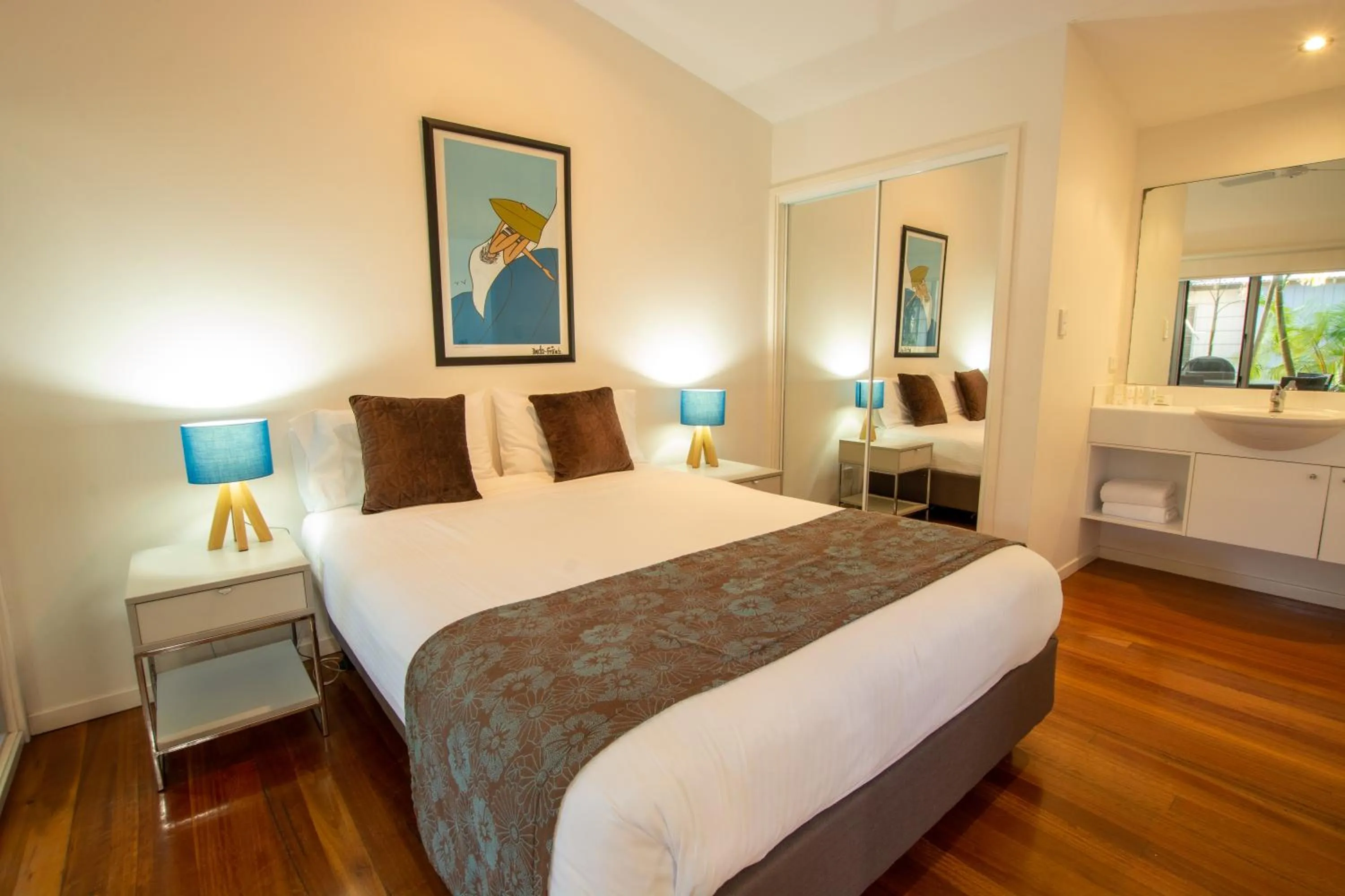 Bedroom, Bed in Mobys Beachside Retreat