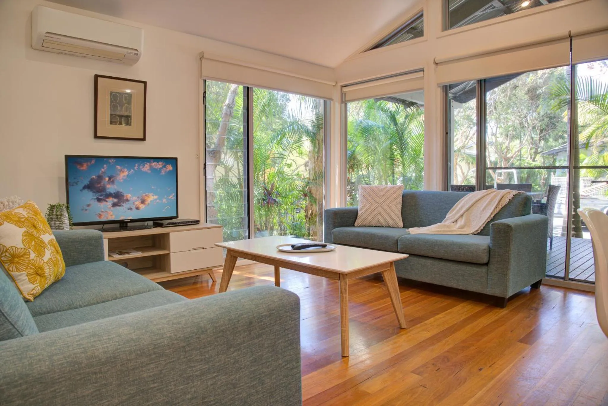 Living room in Mobys Beachside Retreat