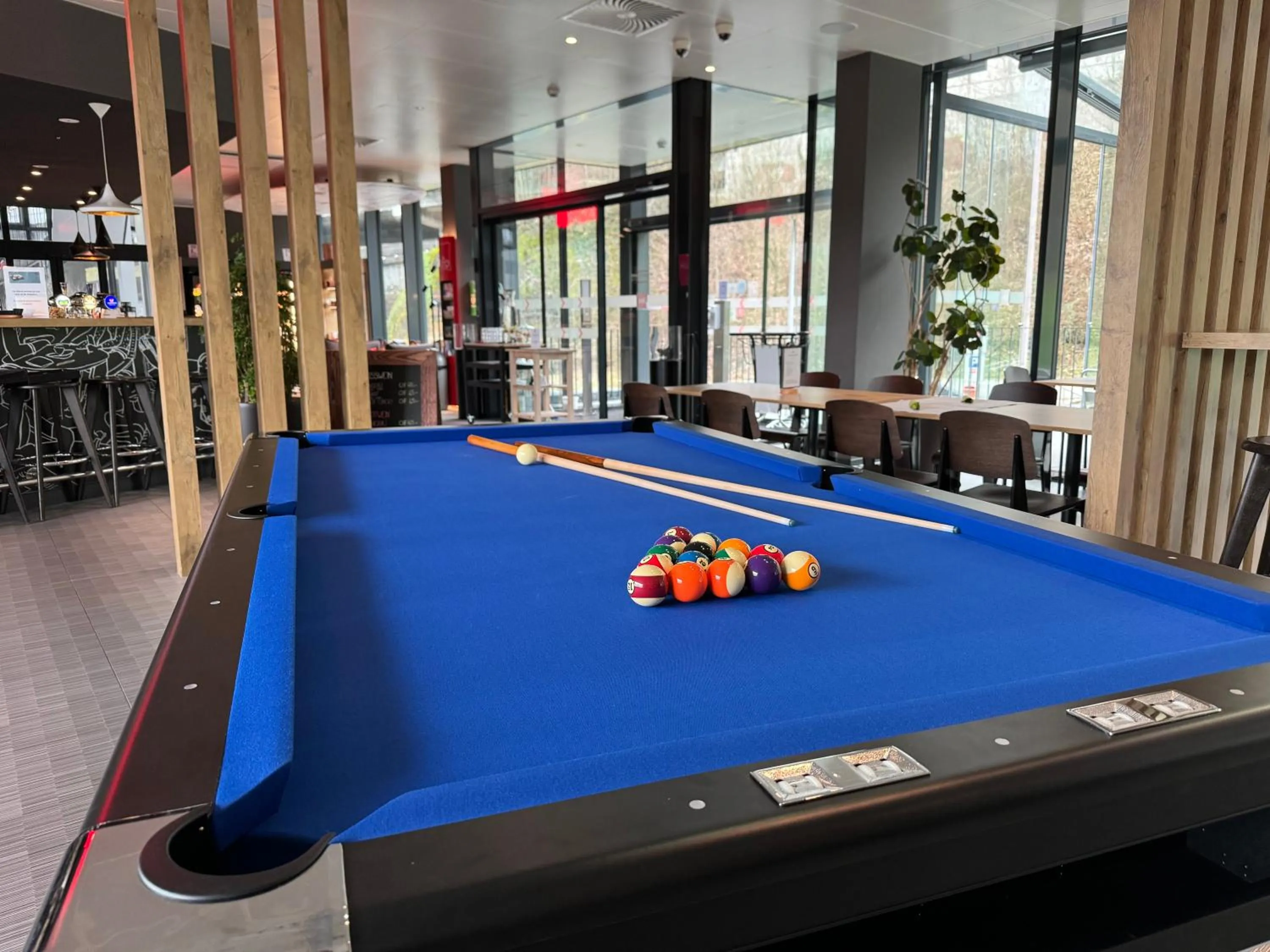 Billiard in ibis Baden Neuenhof