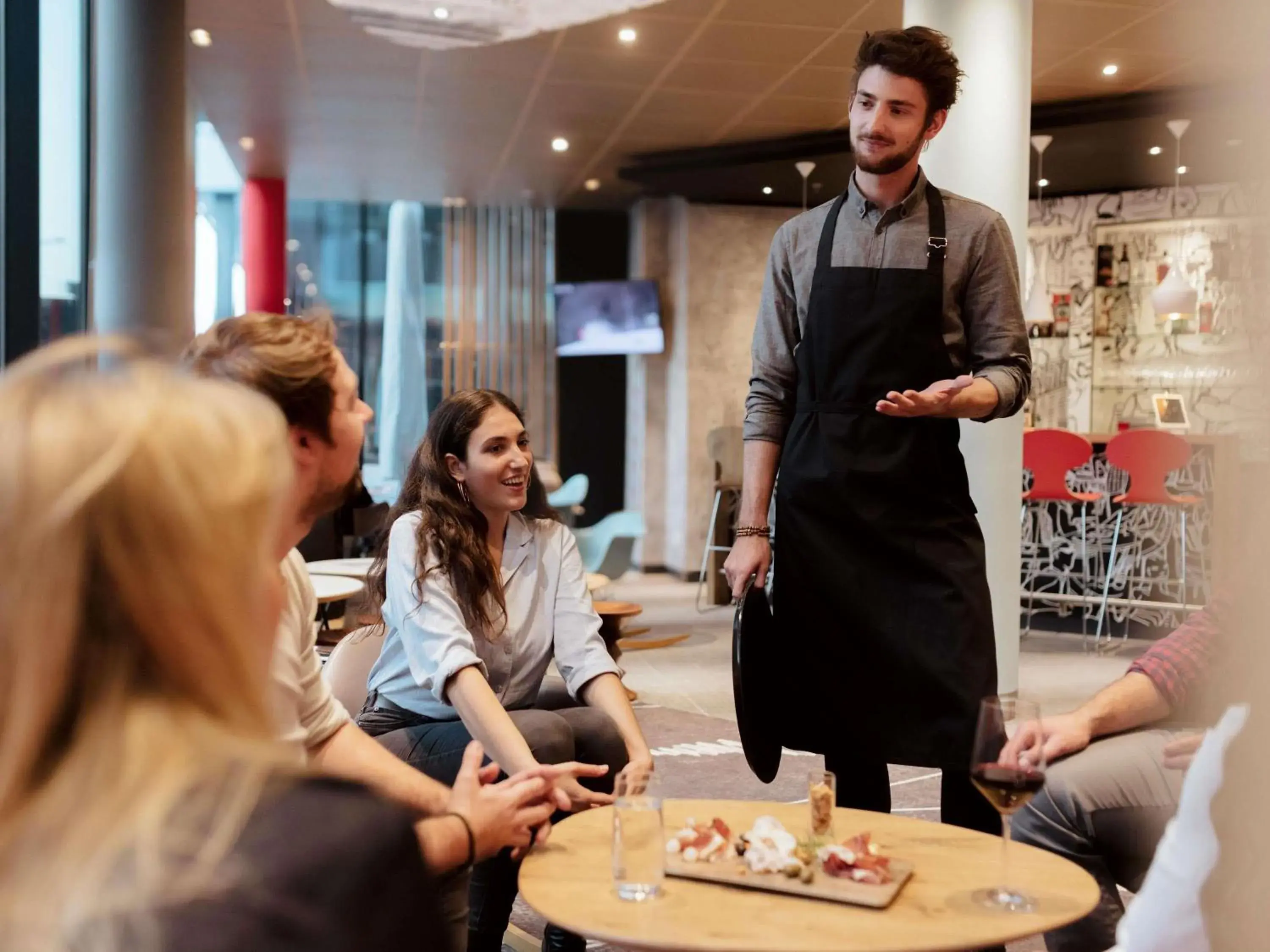 Lounge or bar in ibis Baden Neuenhof Lounge or bar in ibis Baden Neuenhof