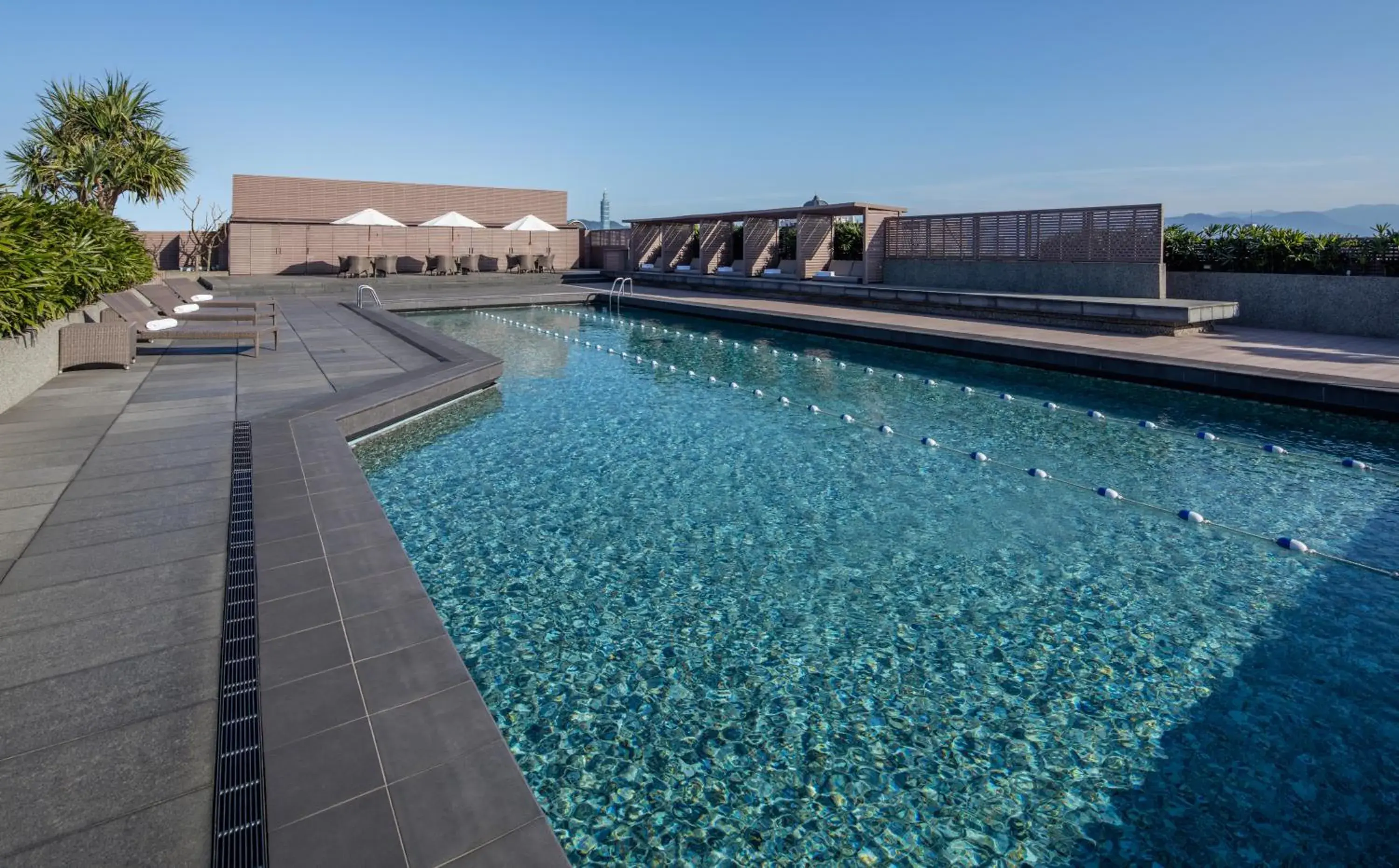 Swimming pool in Regent Taipei Swimming pool in Regent Taipei