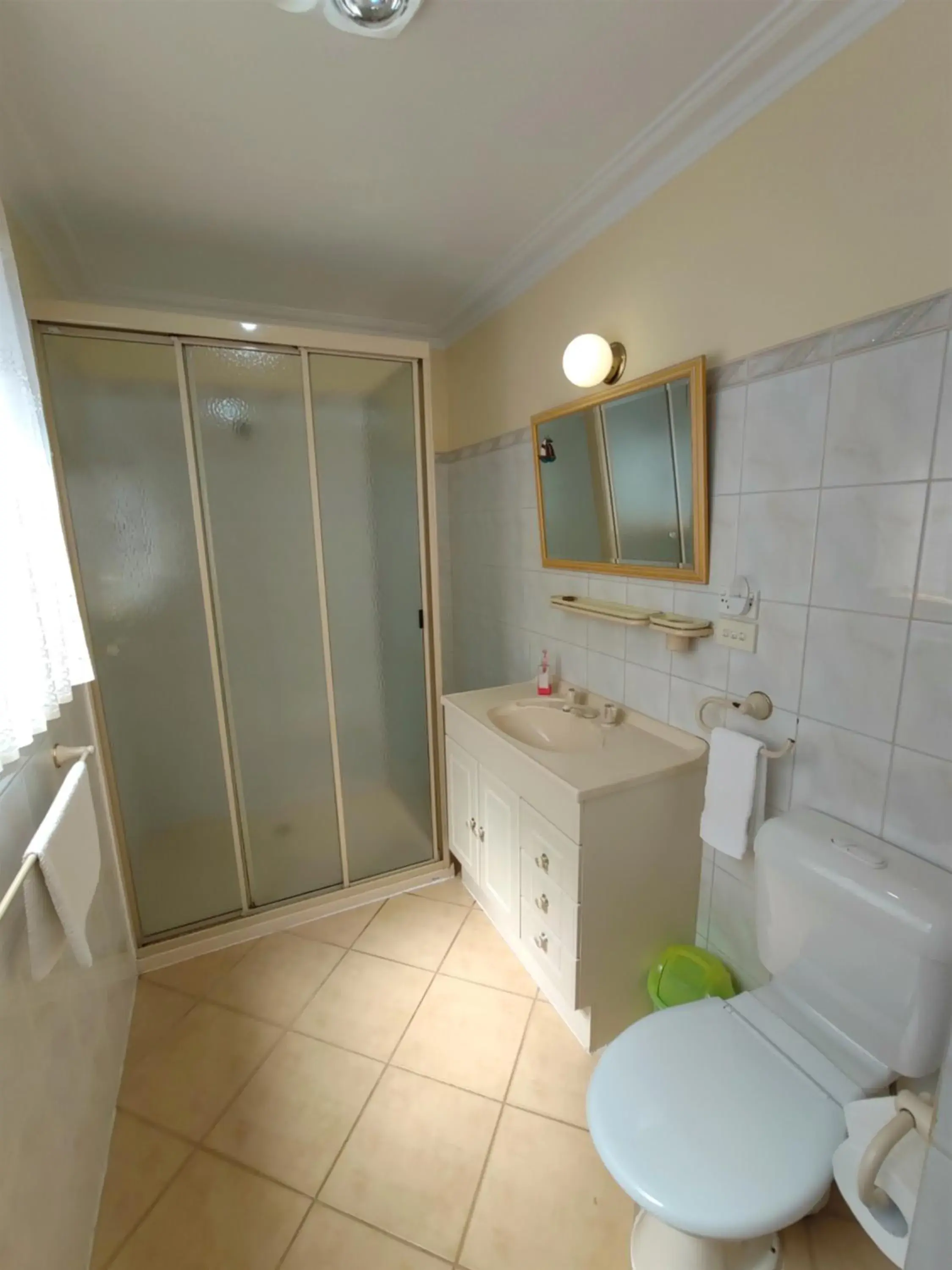 Bathroom in Angela's Beach Stays Bathroom in Angela's Beach Stays