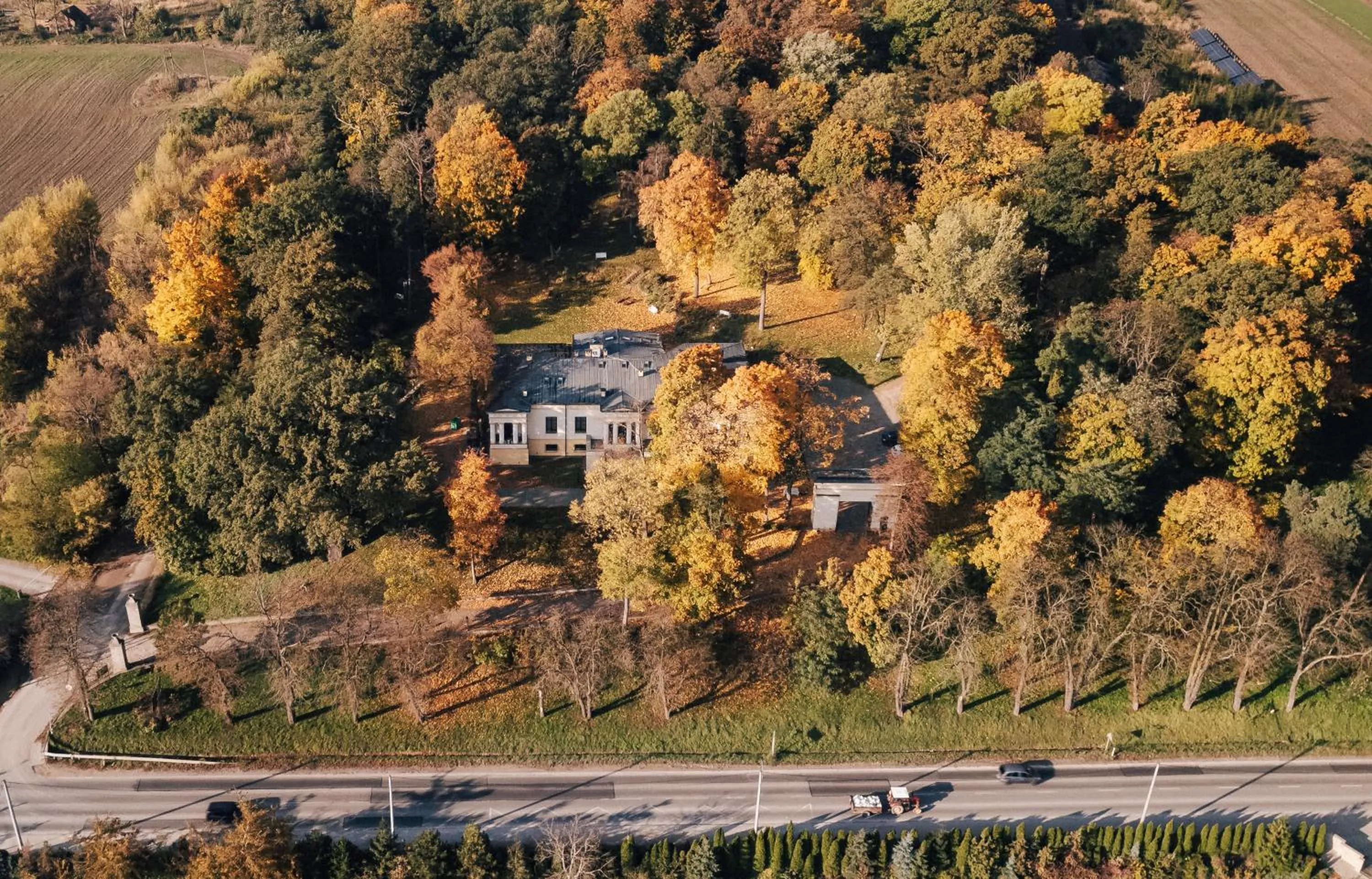 Property building in Pałac w Małkowie