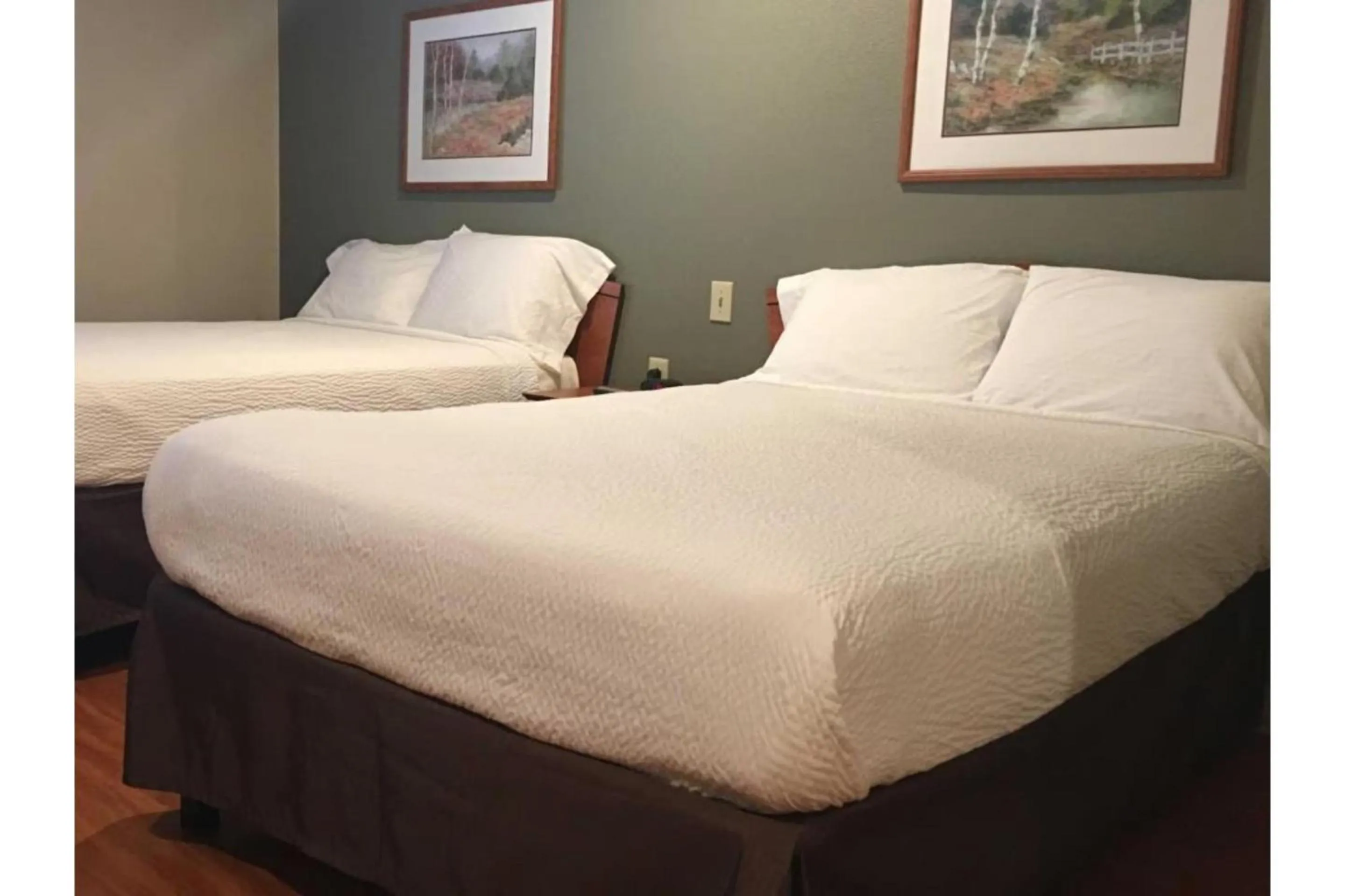 Bedroom, Bed in Studio 6 Extended Stay Birmingham Pelham AL