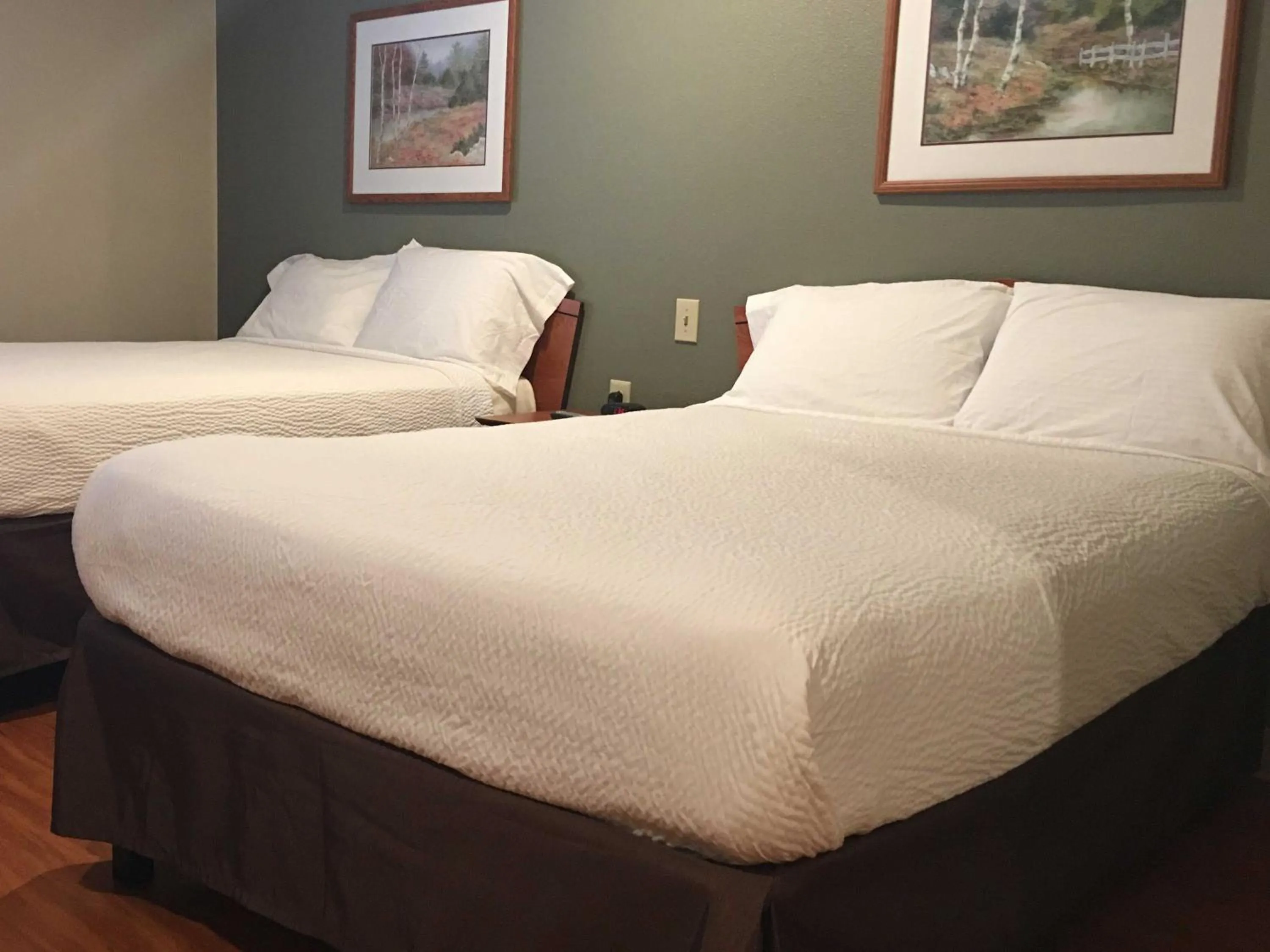 Bed in Extended Stay America Select Suites - Birmingham - Pelham