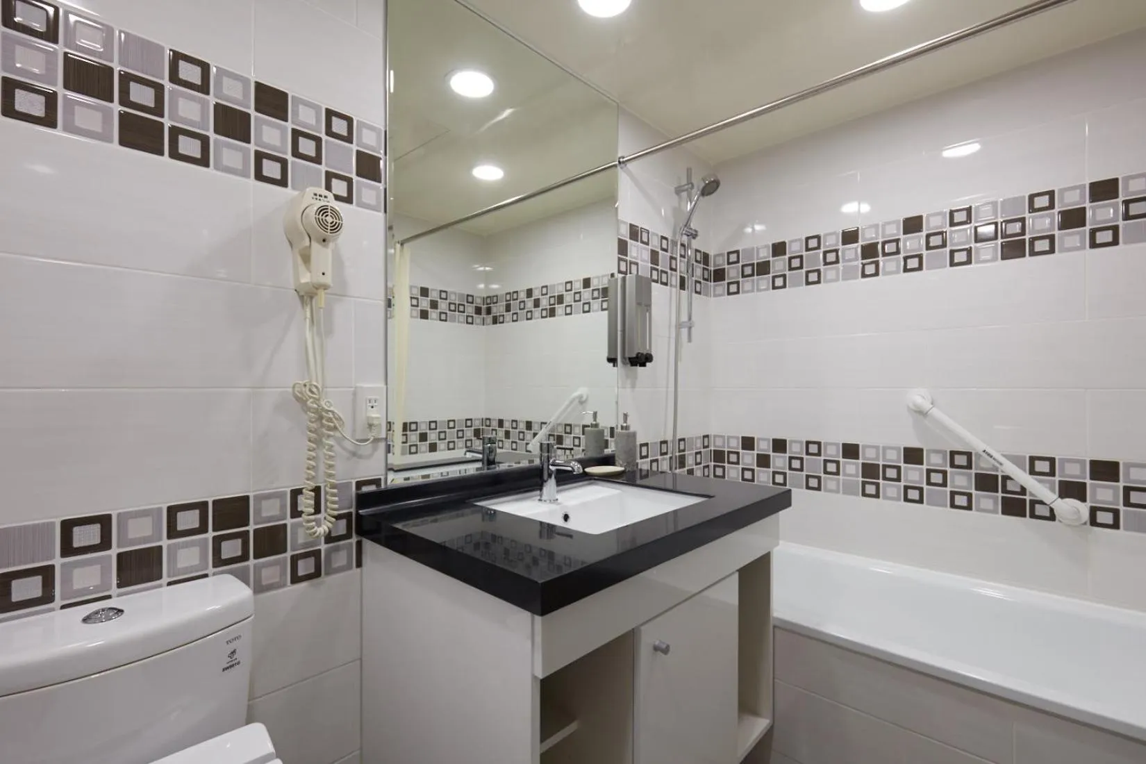Bathroom in Good Life Hotel - Shang Hwa