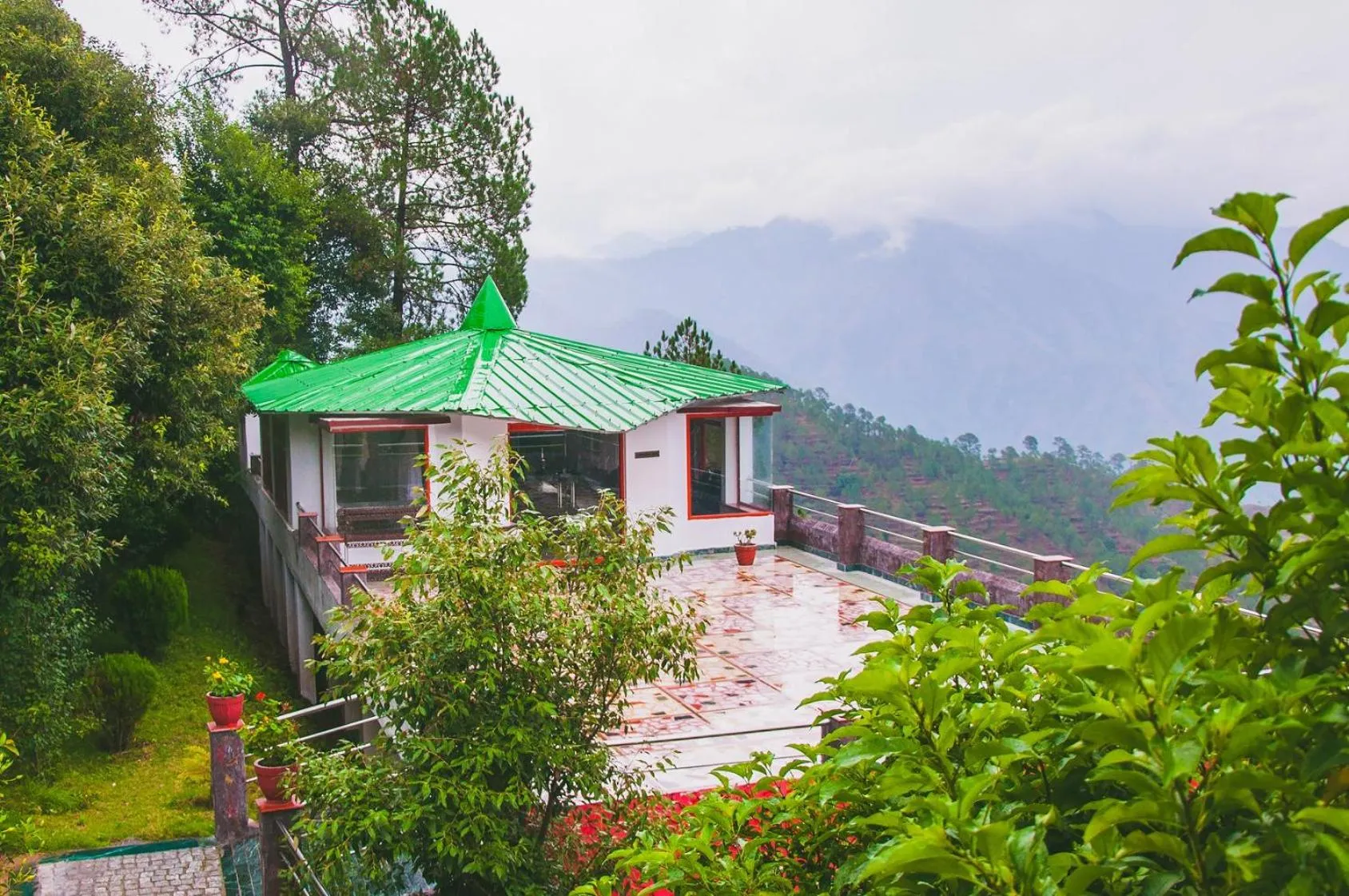 Meeting/conference room in Blue Pine Resort
