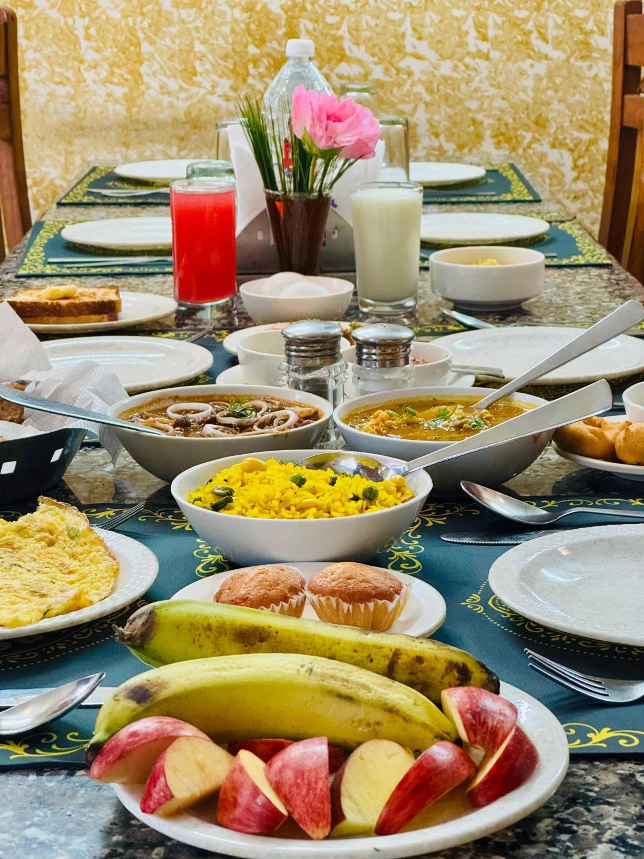 Restaurant/places to eat in Blue Pine Resort