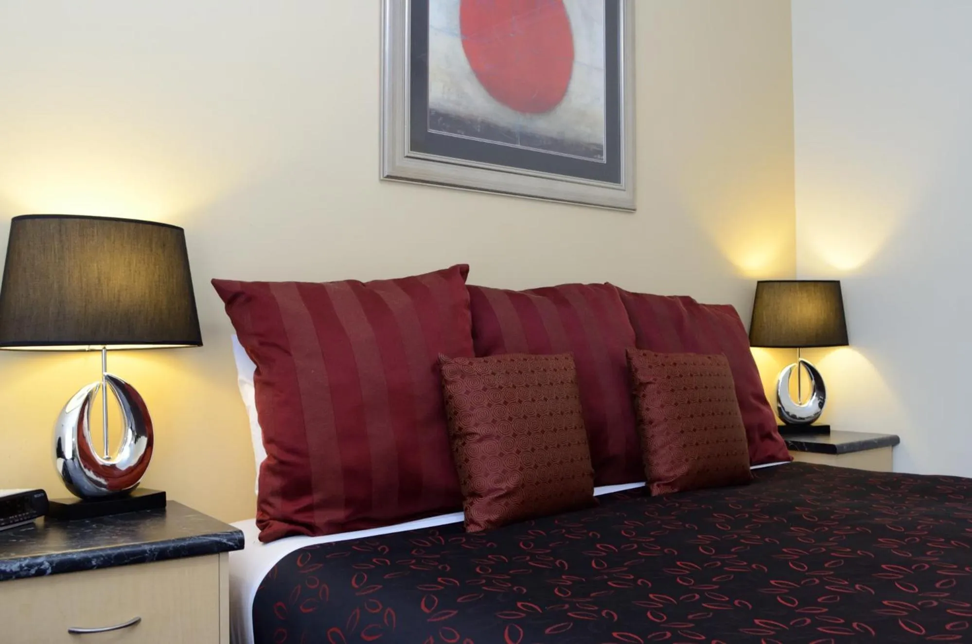 Bed in Sportsmans Motor Inn