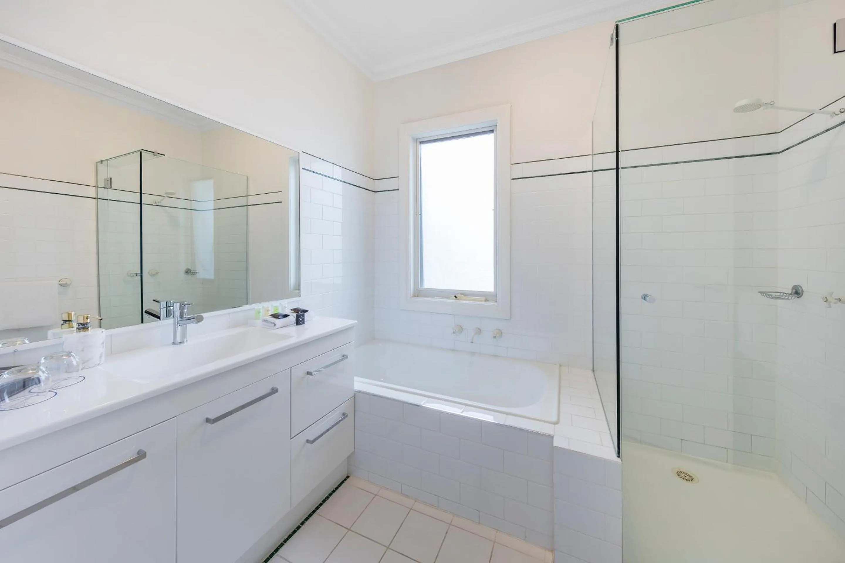 Bathroom in Kimberley Gardens Hotel, Serviced Apartments and Serviced Townhouses