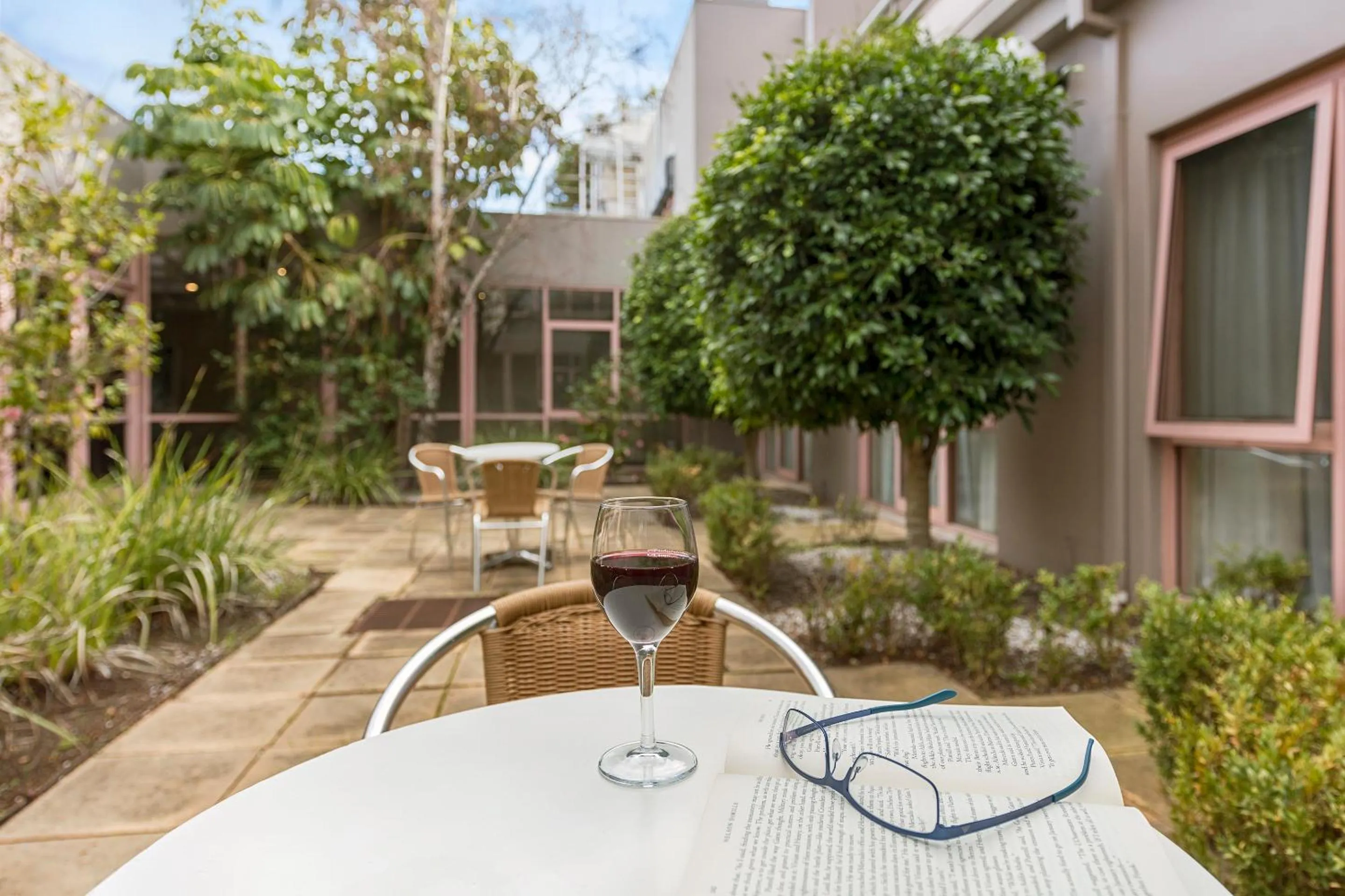 Patio in Kimberley Gardens Hotel, Serviced Apartments and Serviced Townhouses
