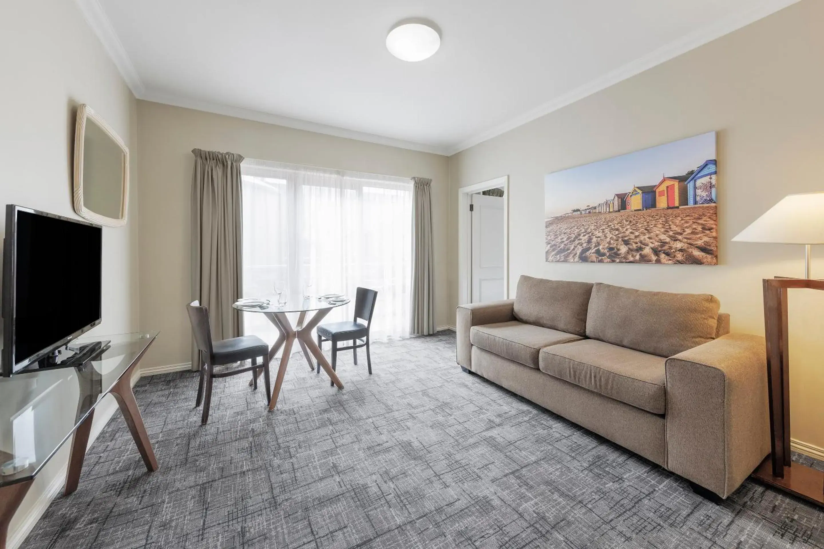 Living room in Kimberley Gardens Hotel, Serviced Apartments and Serviced Townhouses Living room in Kimberley Gardens Hotel, Serviced Apartments and Serviced Townhouses