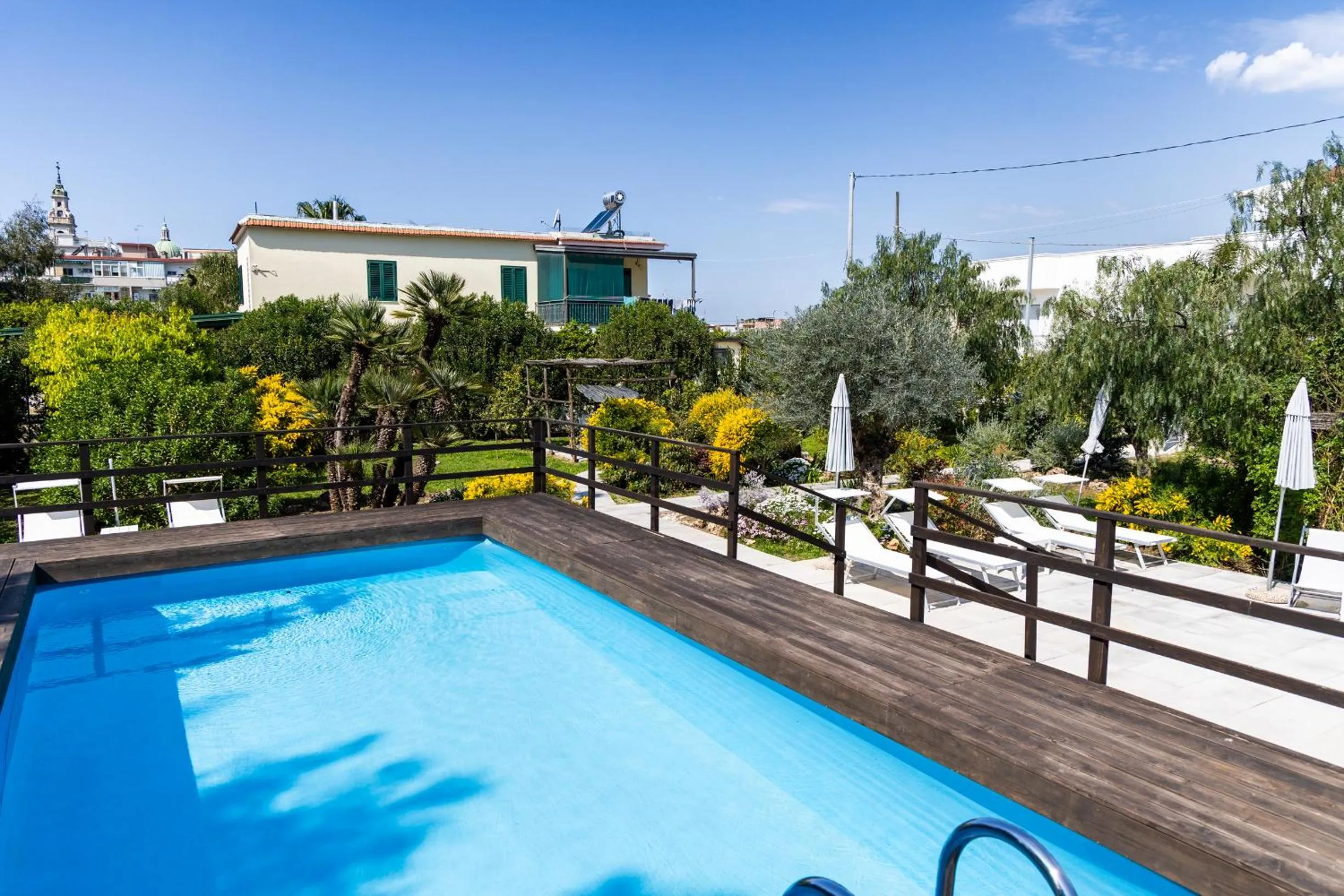 Swimming pool in Residence O'Sole Mio Pompei