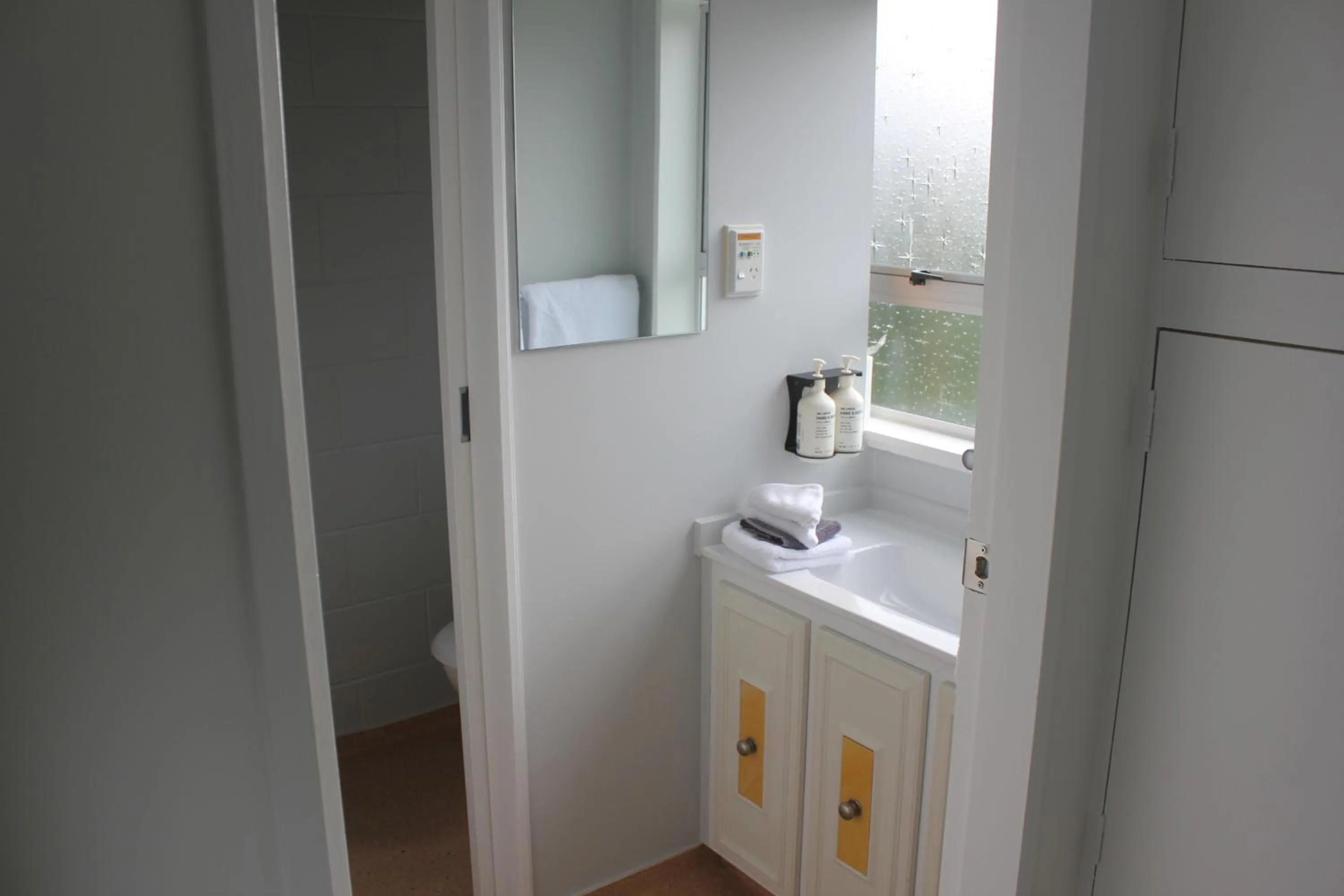 Bathroom in Kapiti Gateway Motel