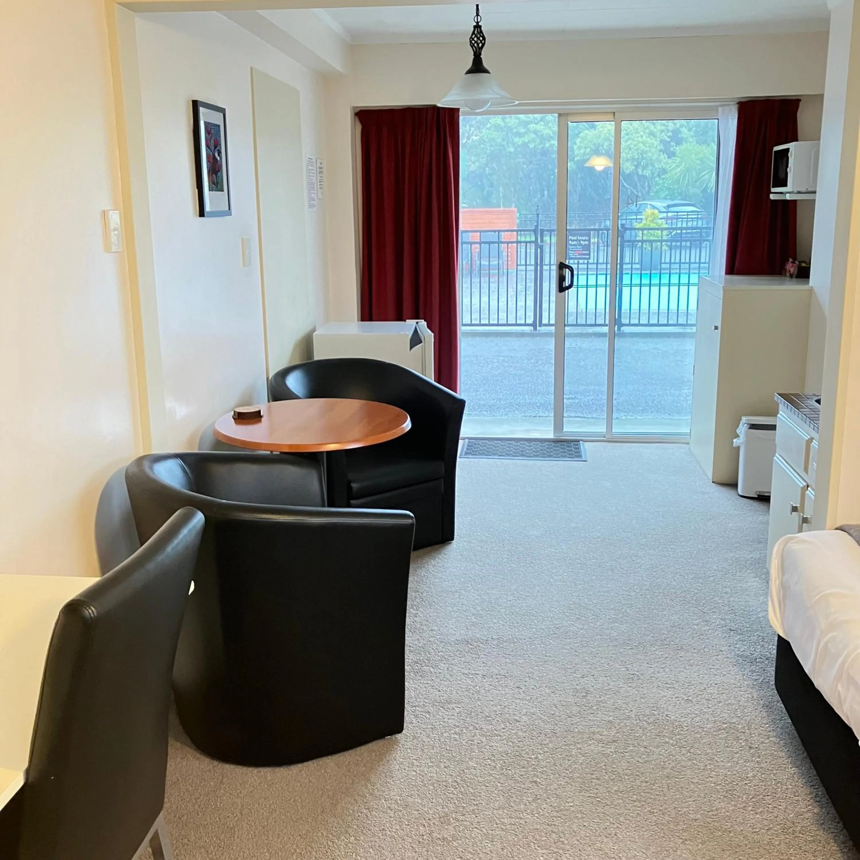 Property building, Bed in Kapiti Gateway Motel