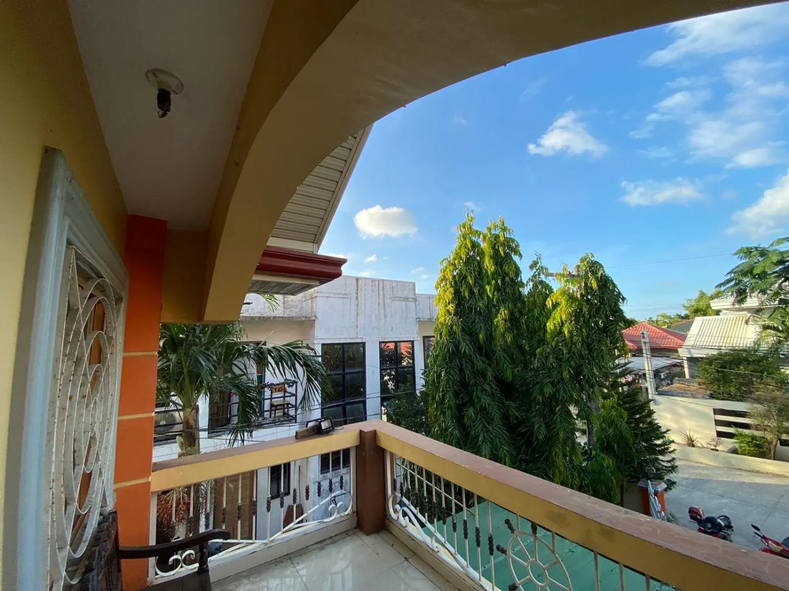 The Orange House - Vigan Villa