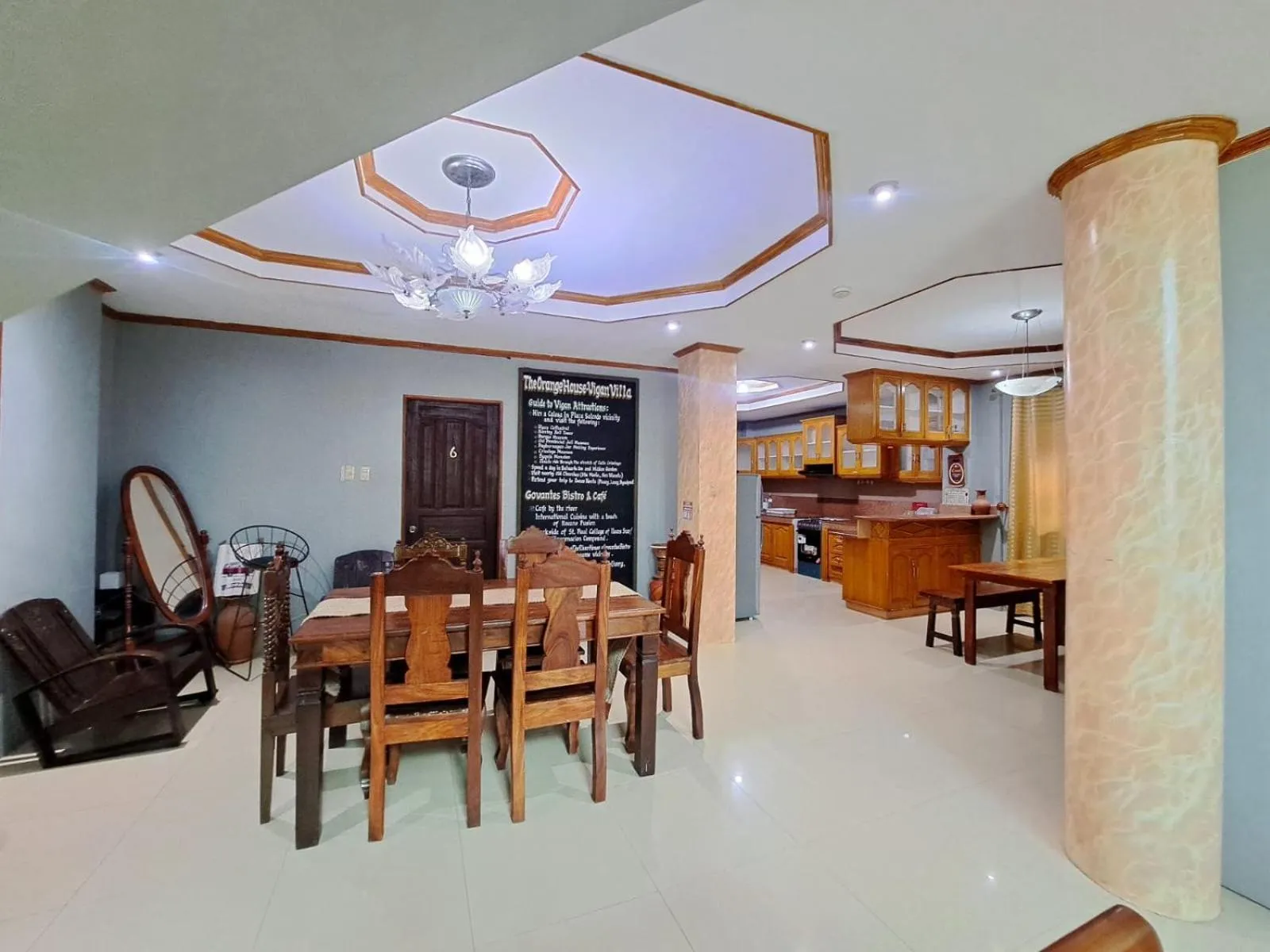 The Orange House - Vigan Villa