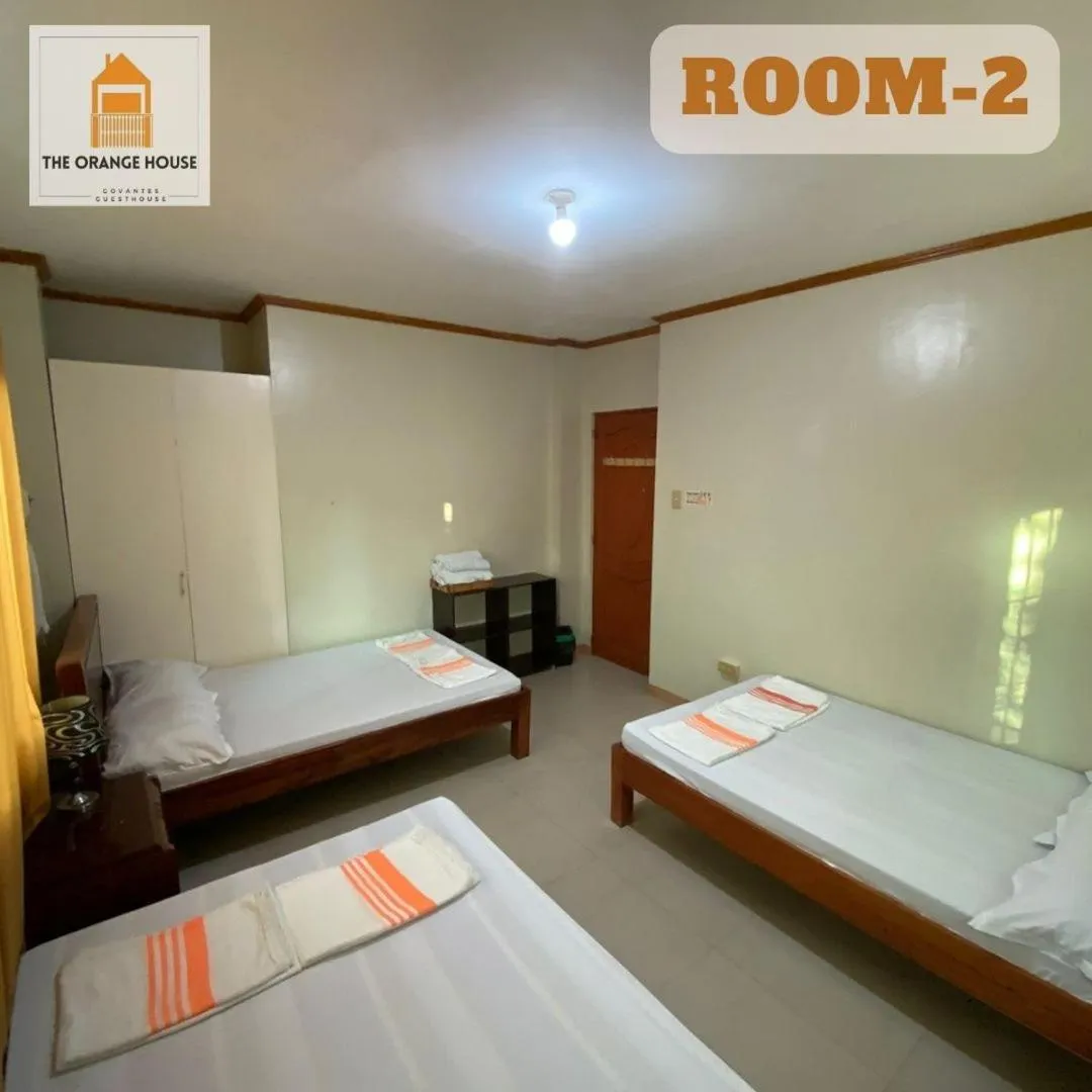 Bed in The Orange House - Vigan Villa