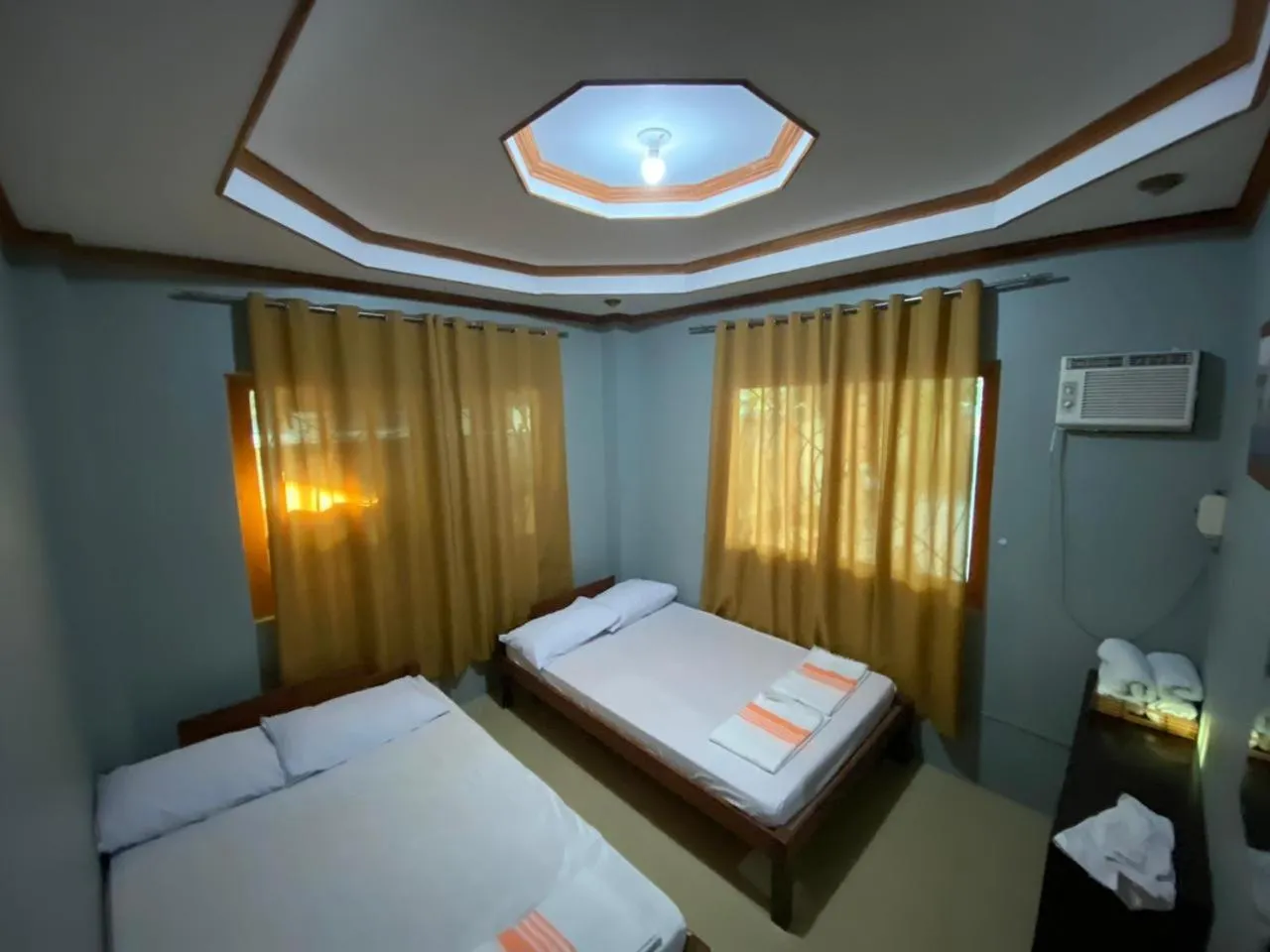 Bed in The Orange House - Vigan Villa