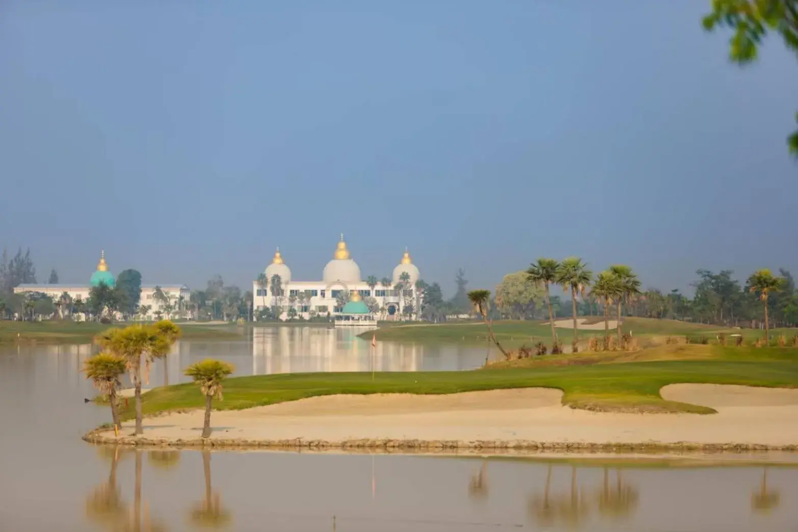 Property building in Gassan Panorama Golf Club Property building in Gassan Panorama Golf Club