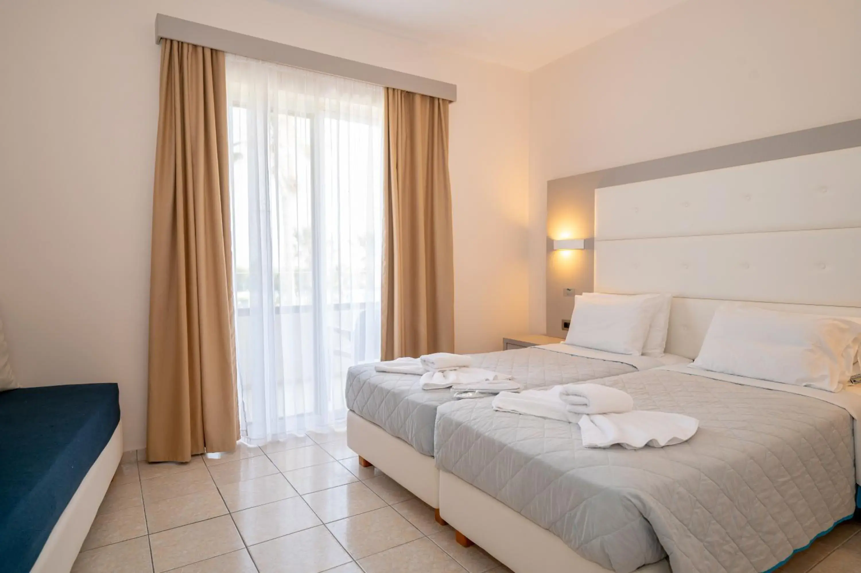 Single Room in Costa Angela Seaside Resort Single Room in Costa Angela Seaside Resort