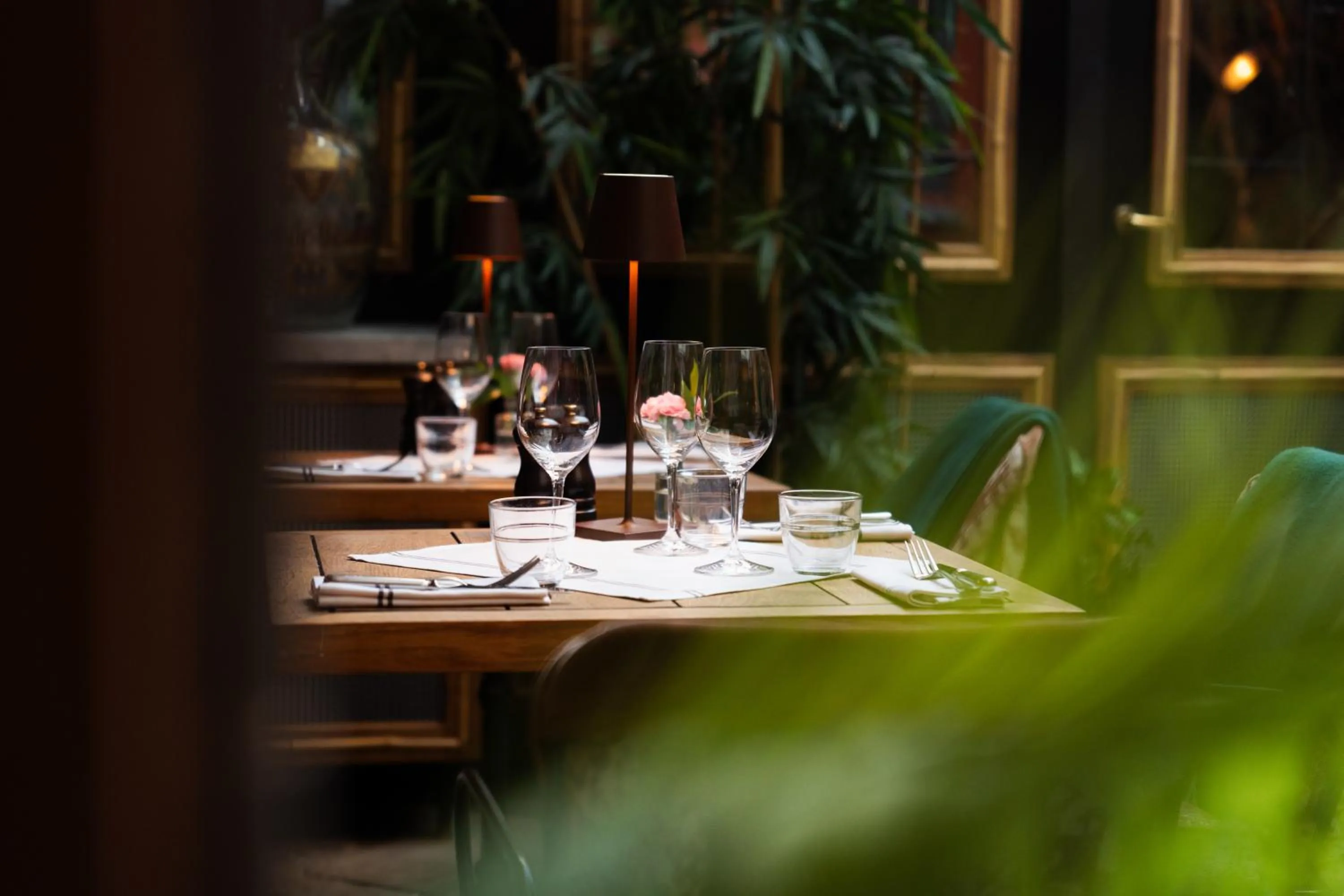 Restaurant/places to eat in Hotel Sanders