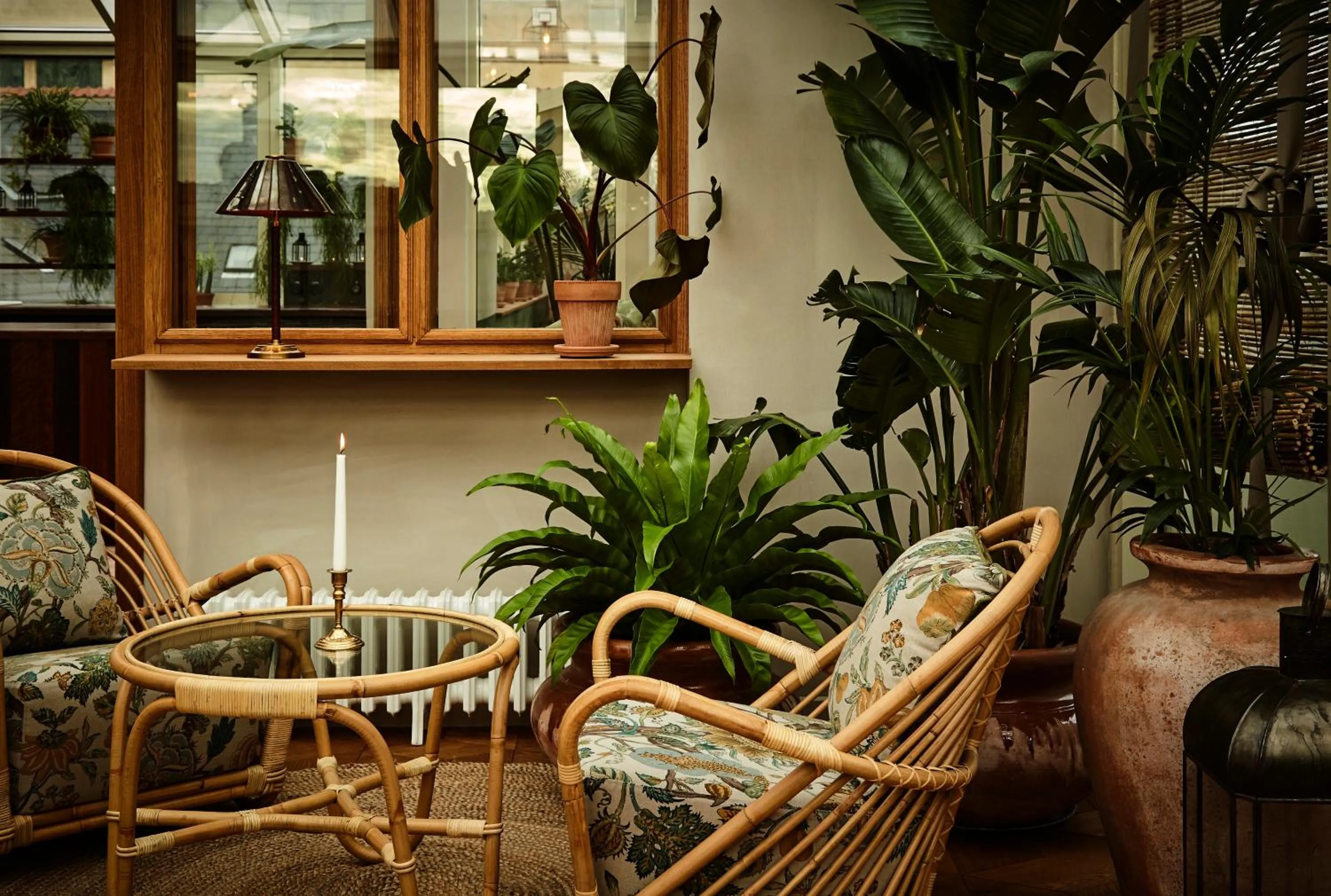 Seating area in Hotel Sanders
