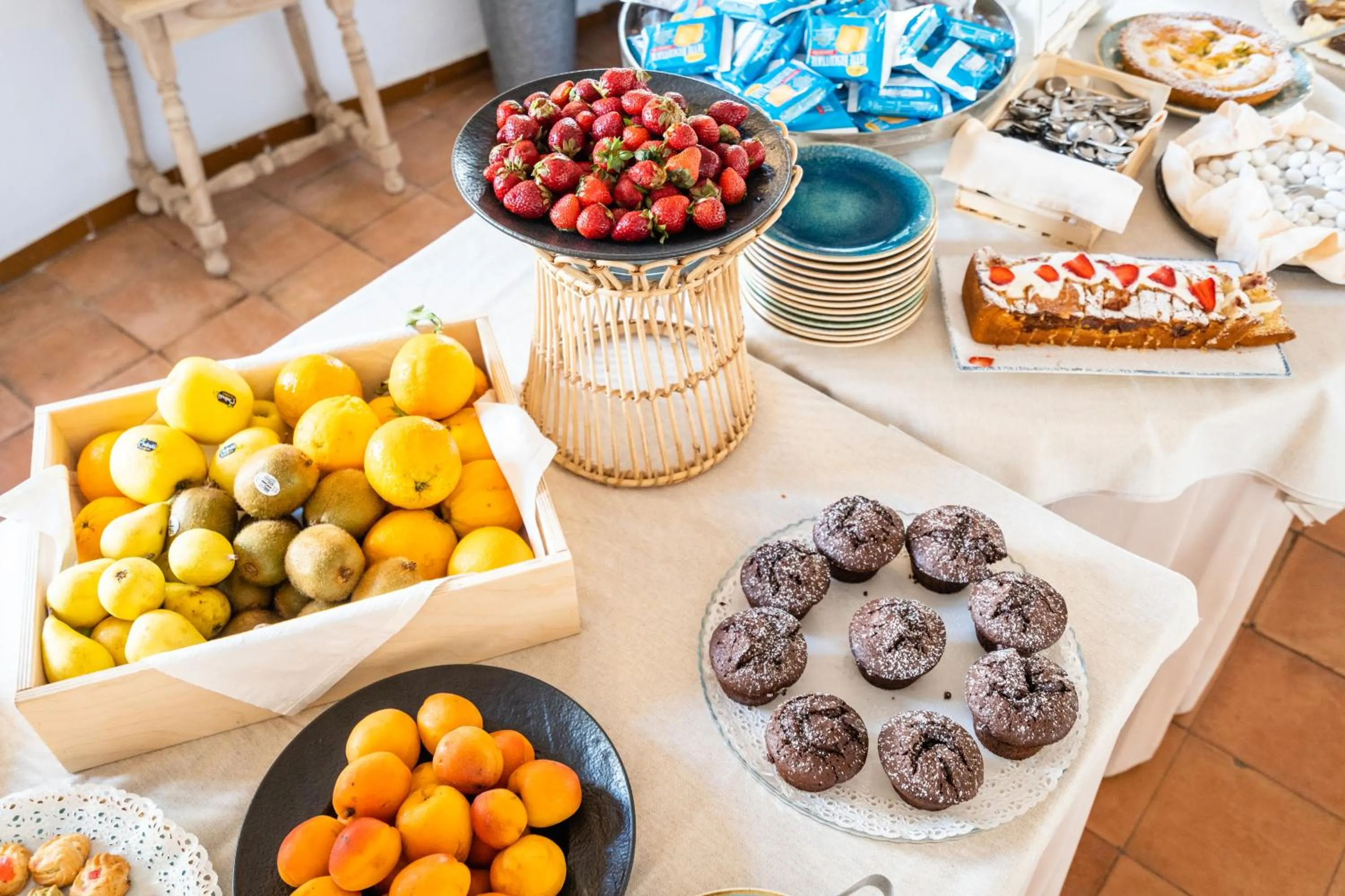 Food and drinks in La Sciara Resort Hotel