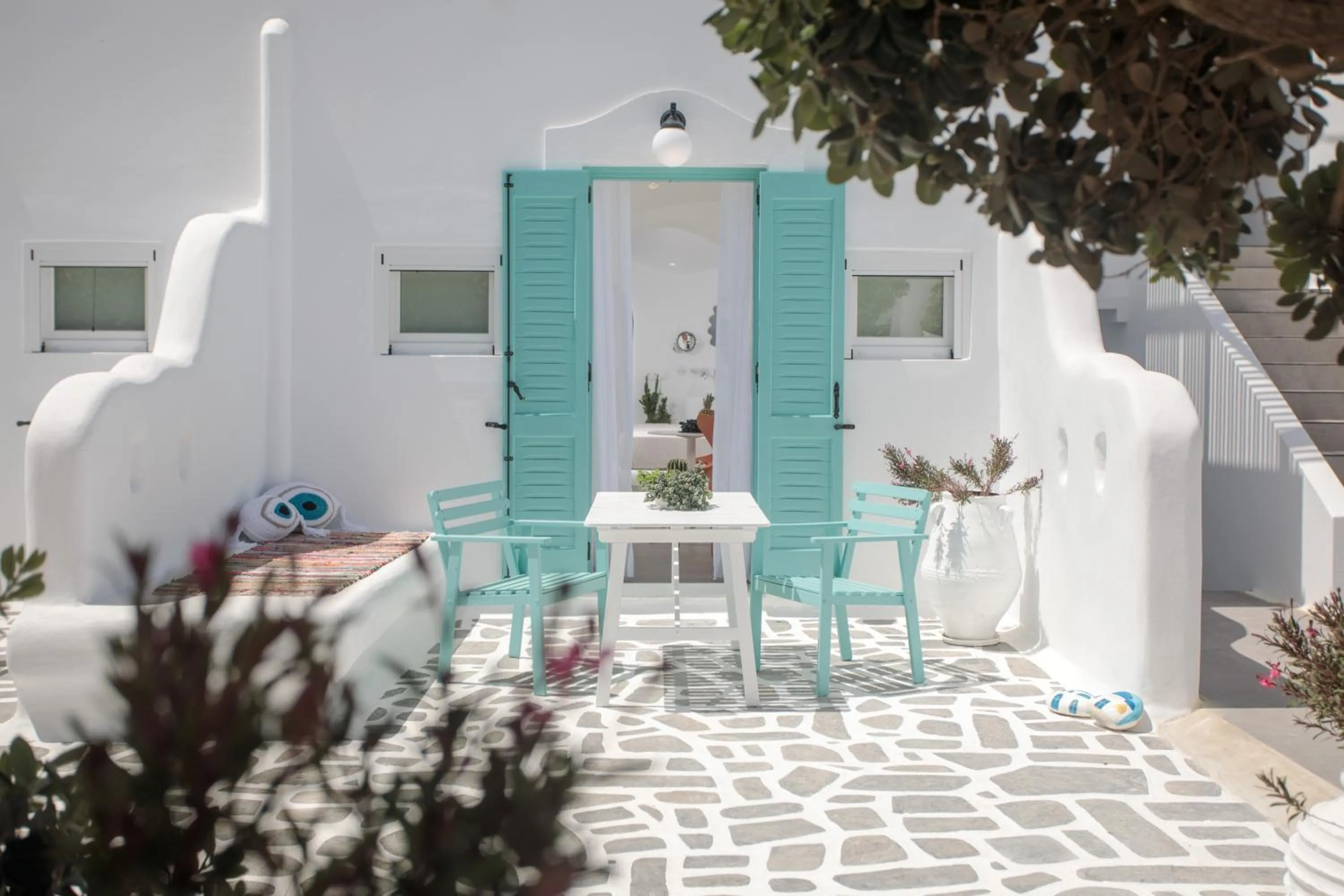 Property building in Naxos Cave Suites