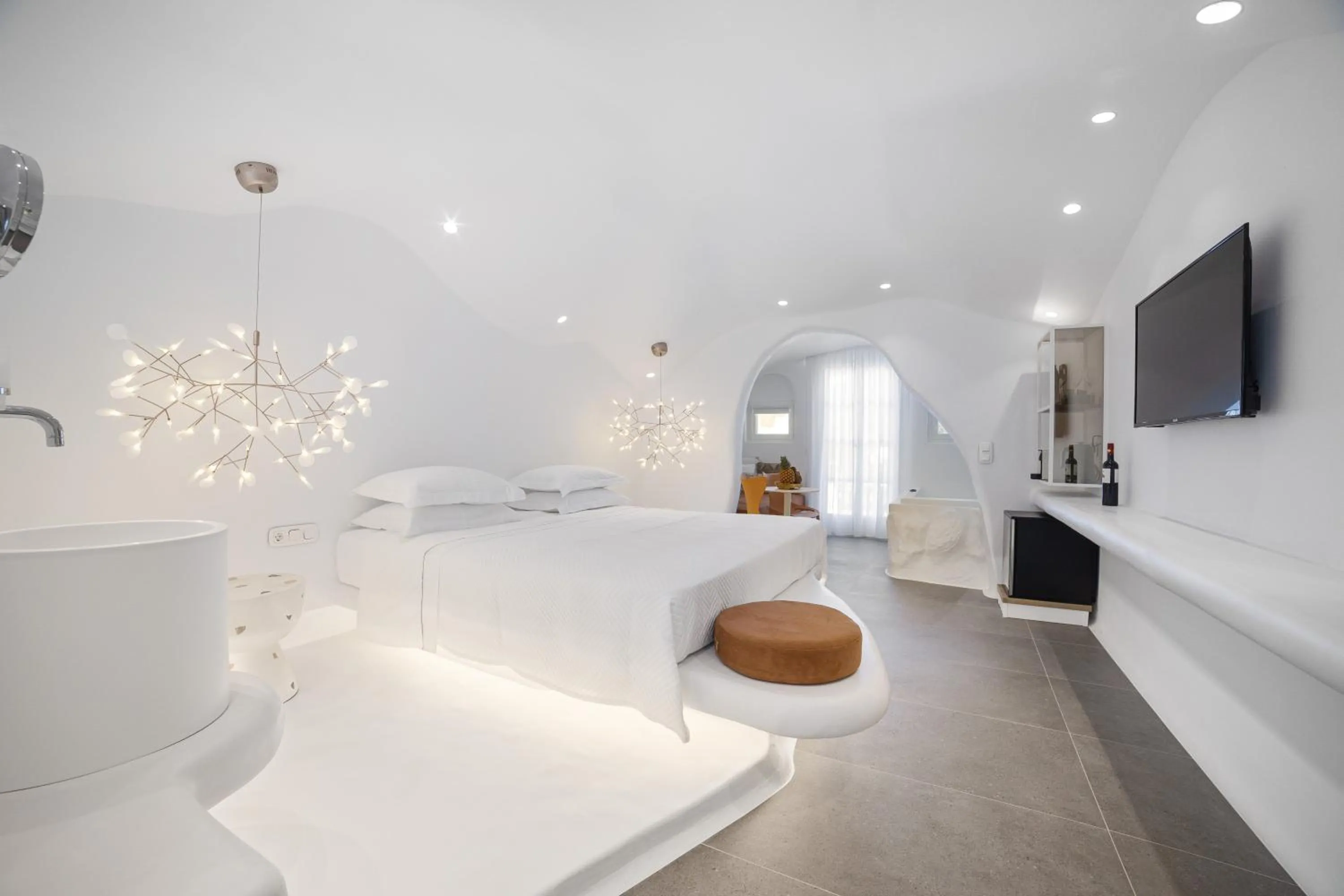 Coffee/tea facilities, Bed in Naxos Cave Suites