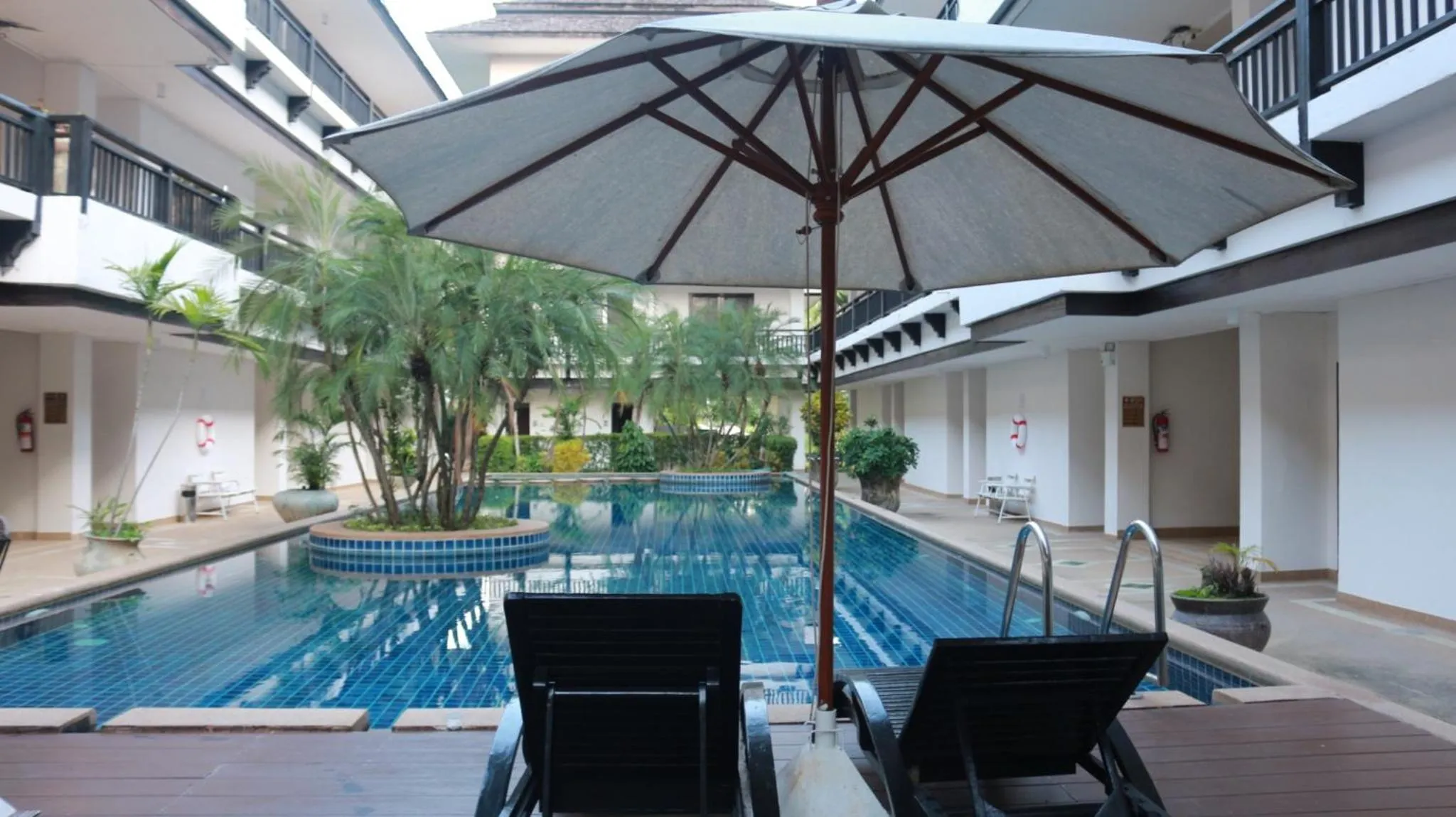 Swimming pool in Gassan Legacy Golf Club