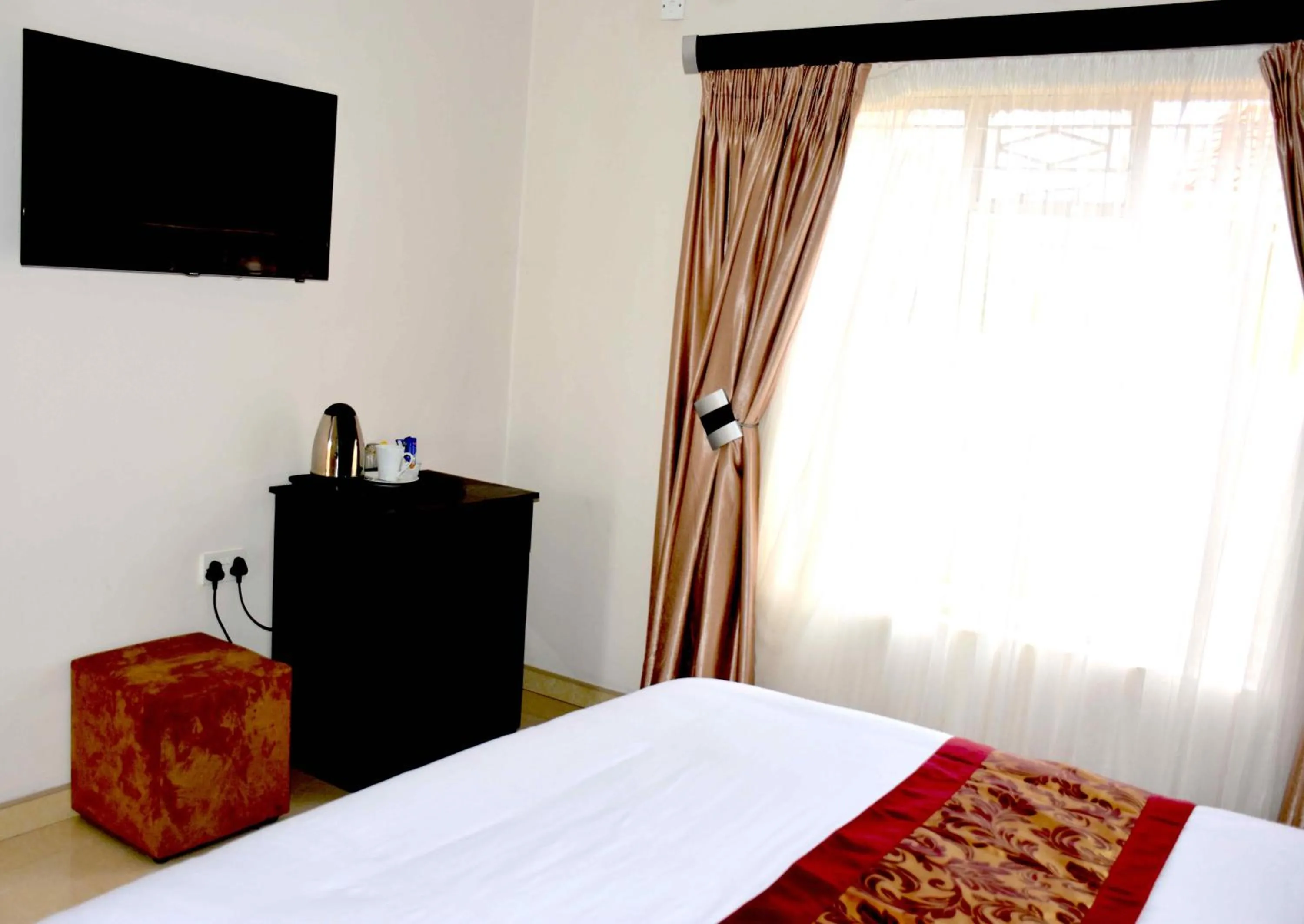 Bedroom, Bed in Magville Guest House