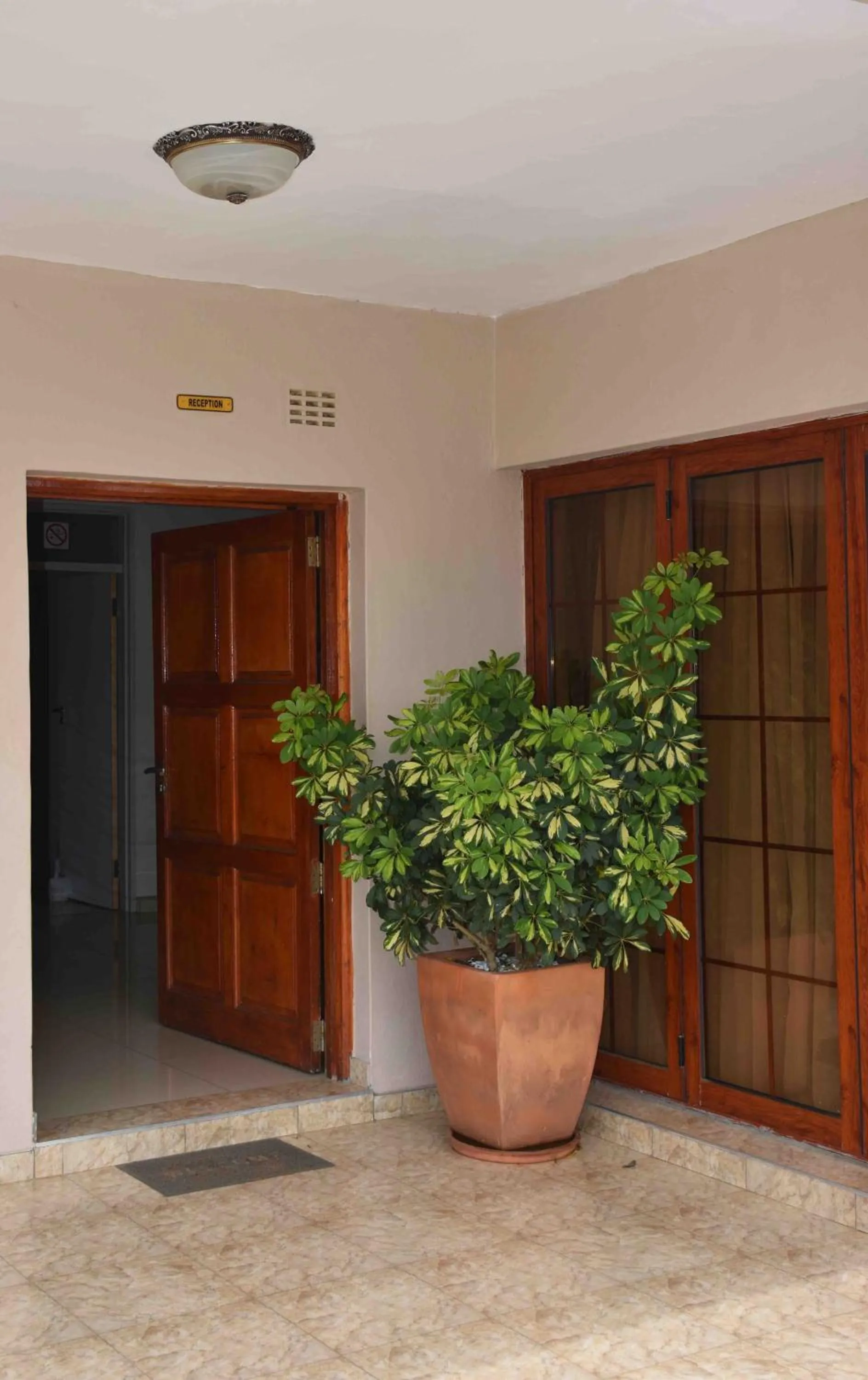 Facade/entrance in Magville Guest House