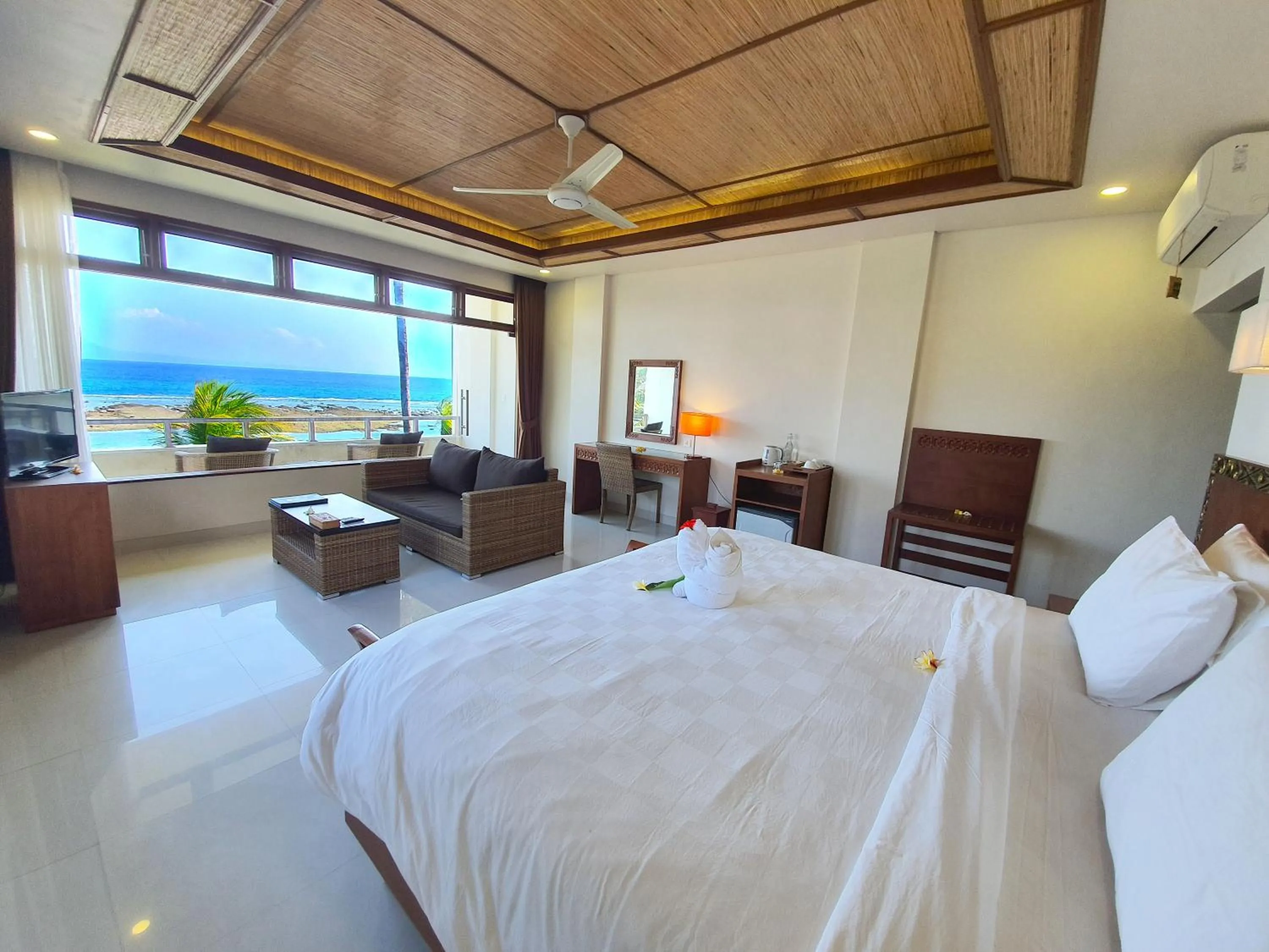 Photo of the whole room, Bed in Hotel Genggong