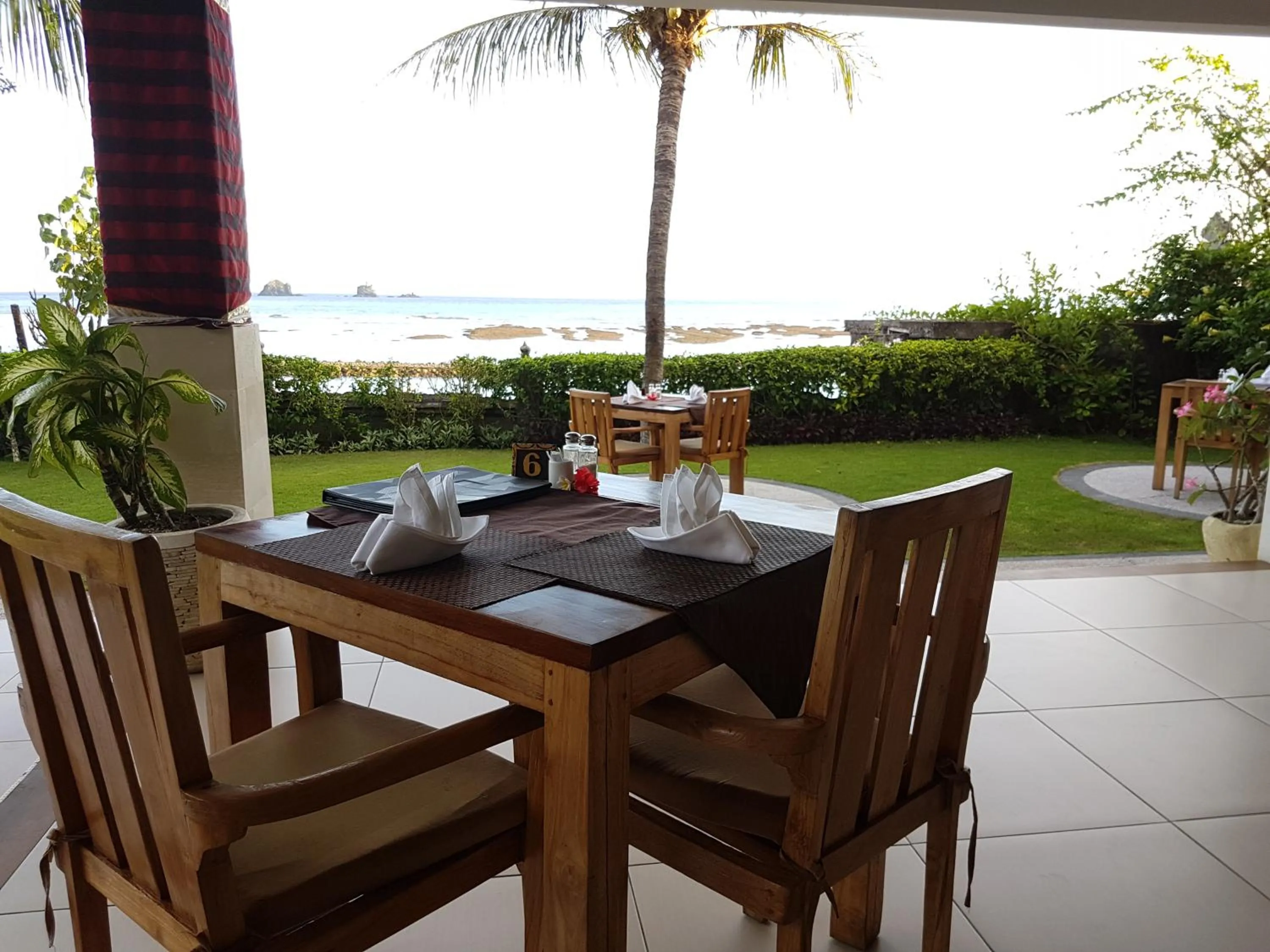 Restaurant/places to eat in Hotel Genggong