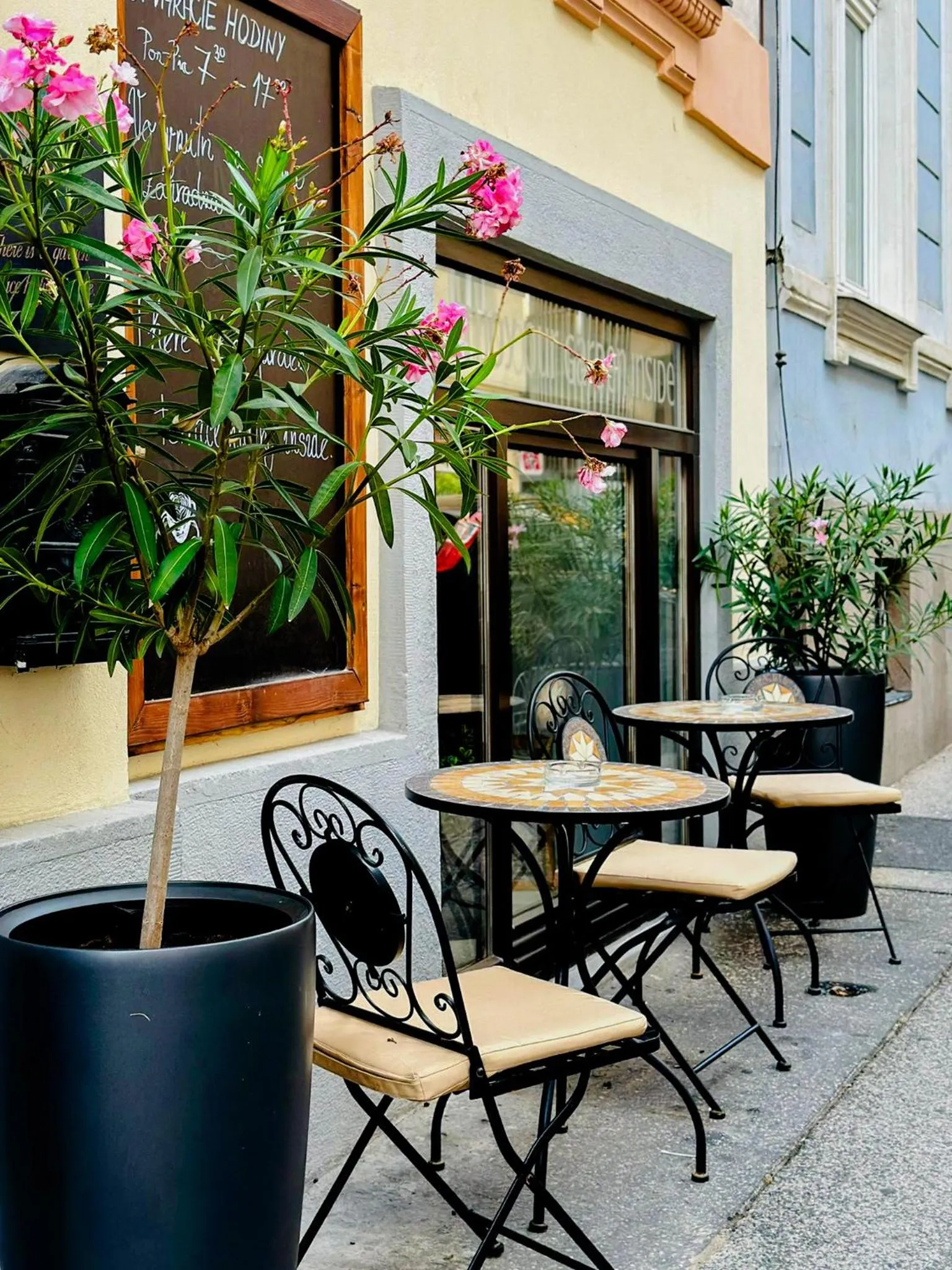 Property building in Downtown Bratislava B&B