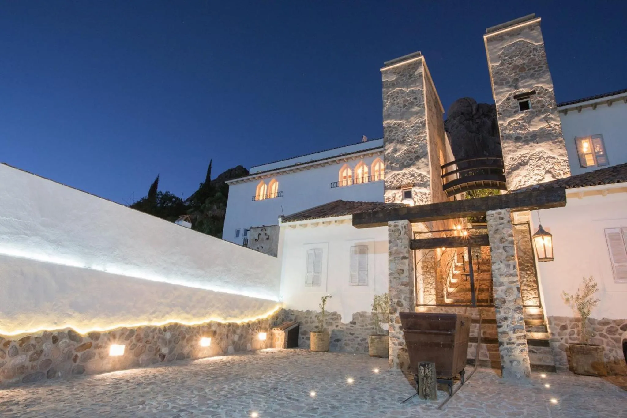 Property building in Hotel de Piedra