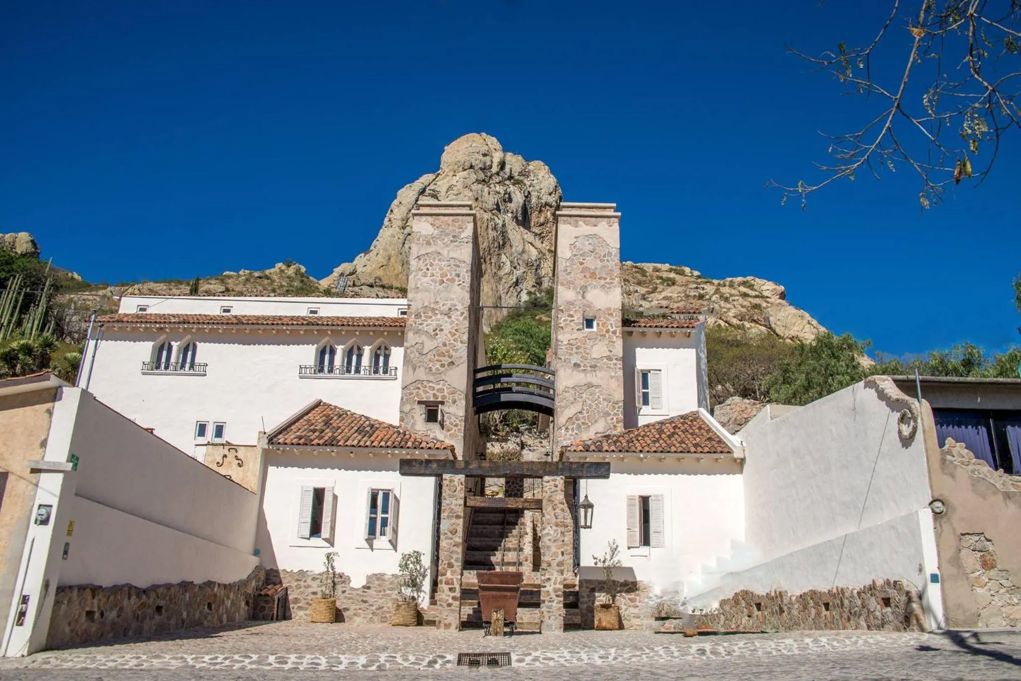 Property building in Hotel de Piedra