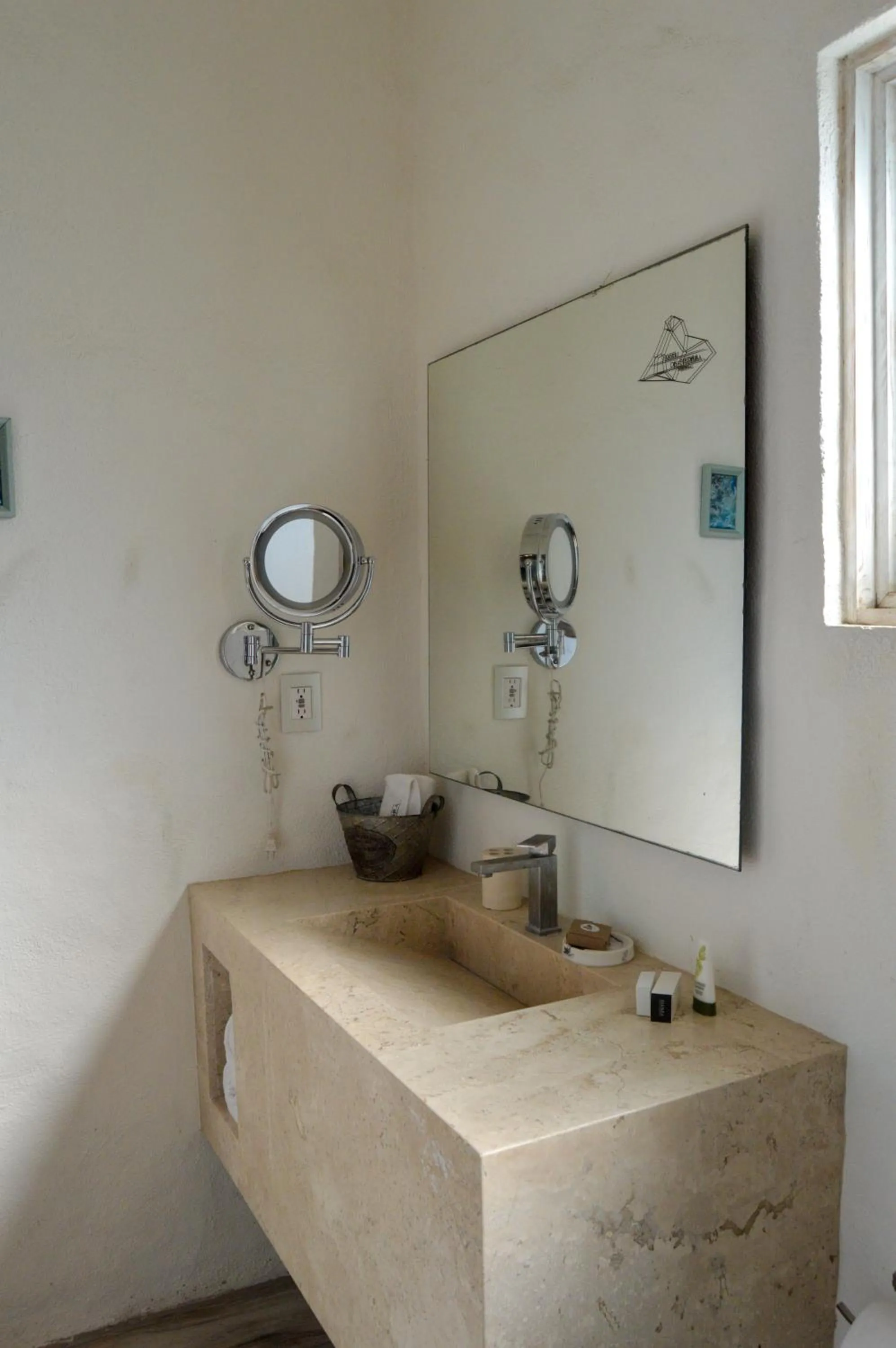 Bathroom in Hotel de Piedra