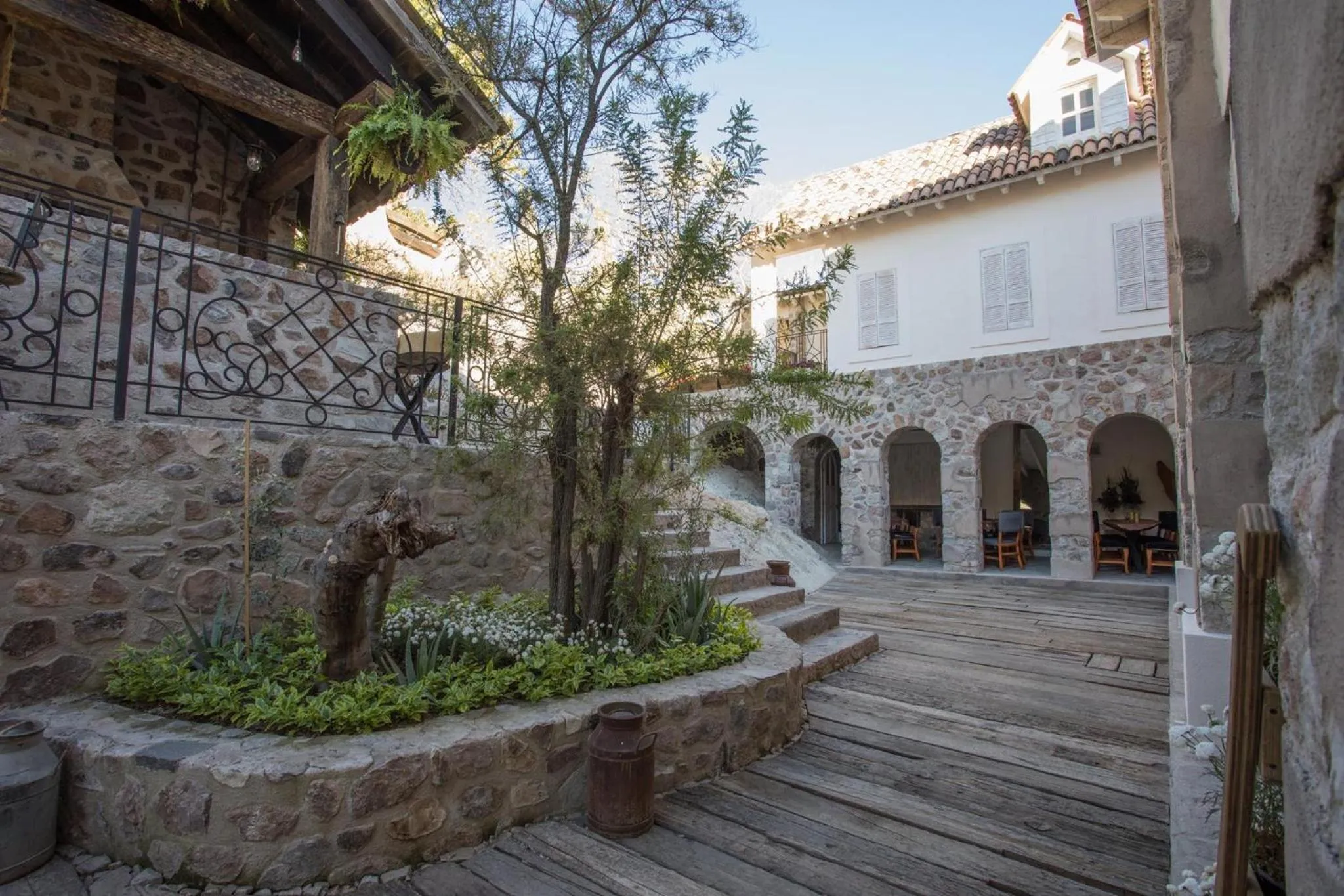Property building in Hotel de Piedra