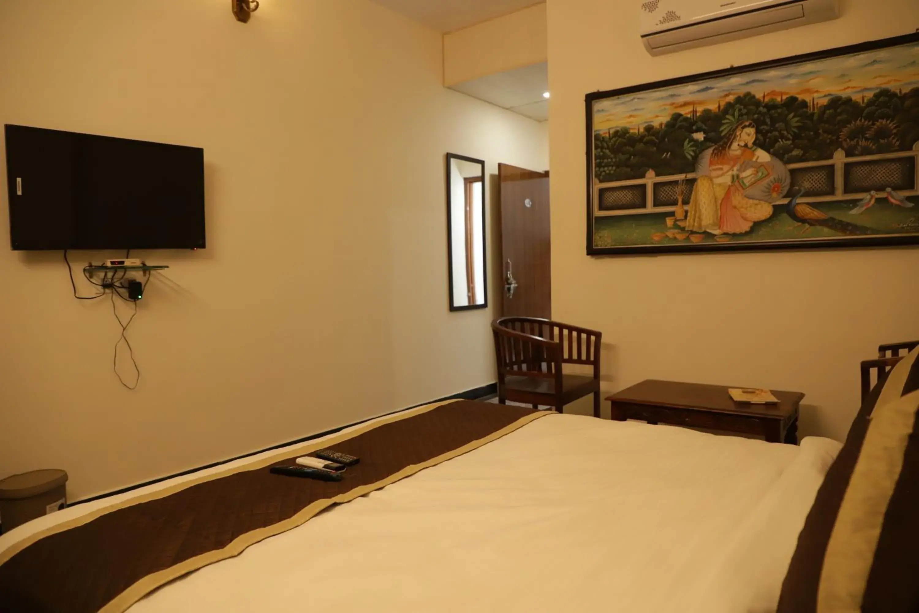 Bed in Teerth Palace Pushkar Bed in Teerth Palace Pushkar