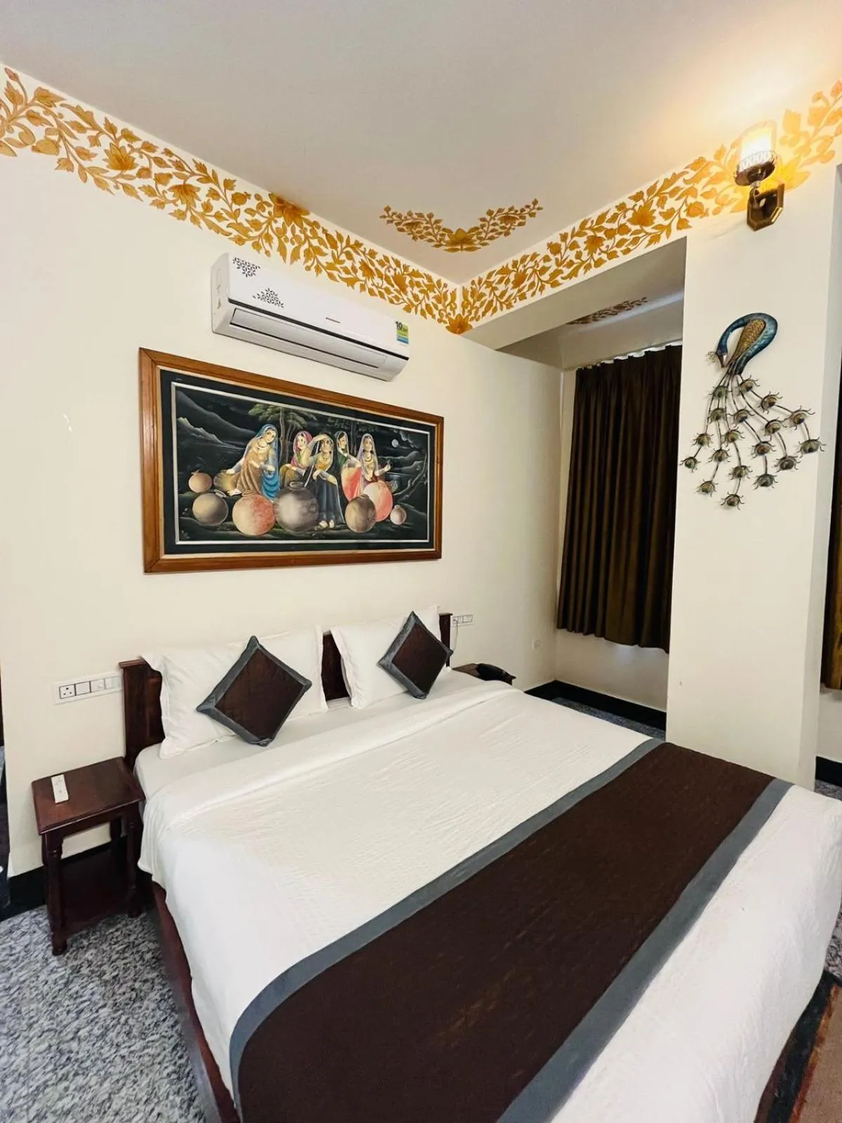 Photo of the whole room, Bed in Teerth Palace Pushkar