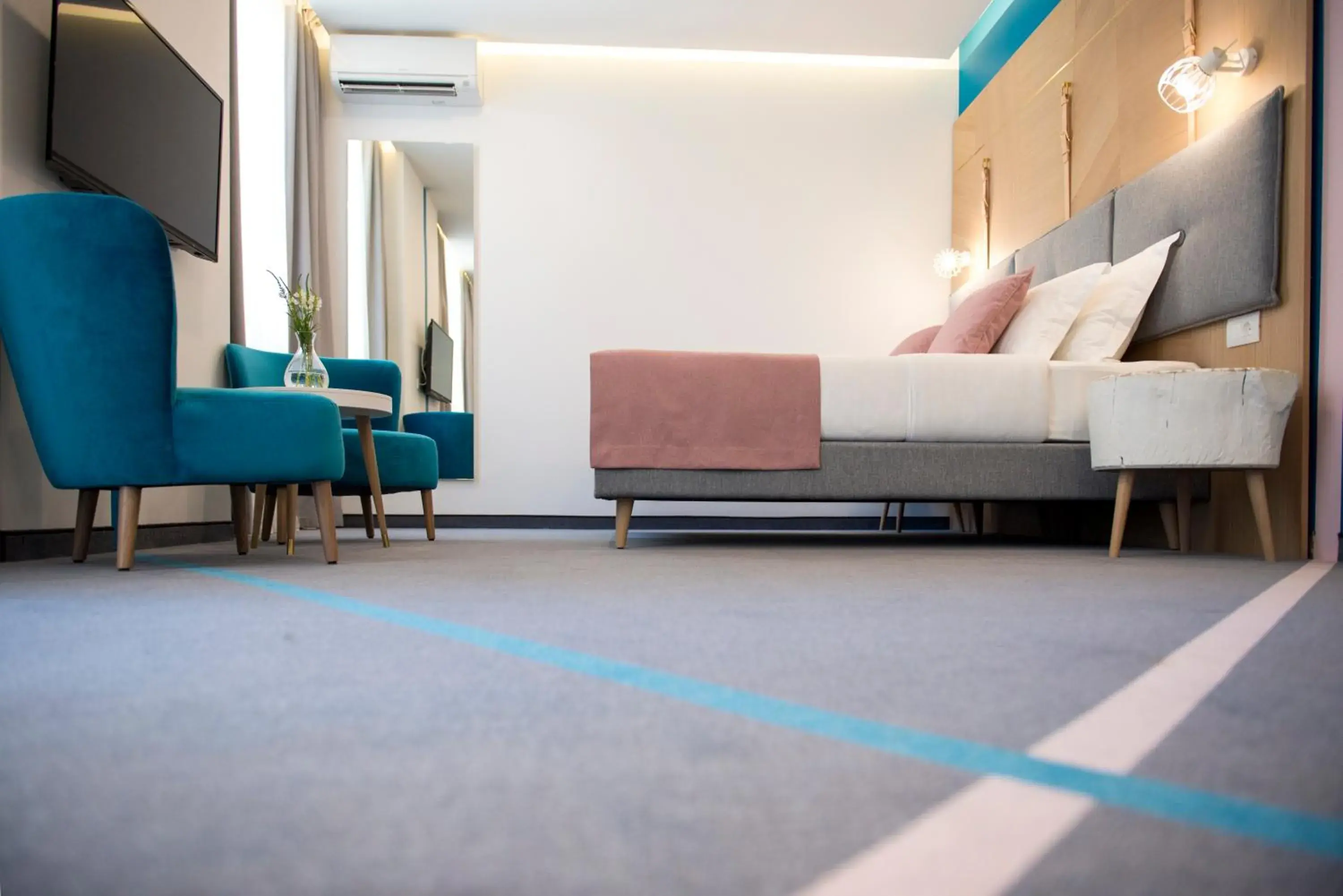 Bed in City Nest Modern & Cozy Suites Bed in City Nest Modern & Cozy Suites