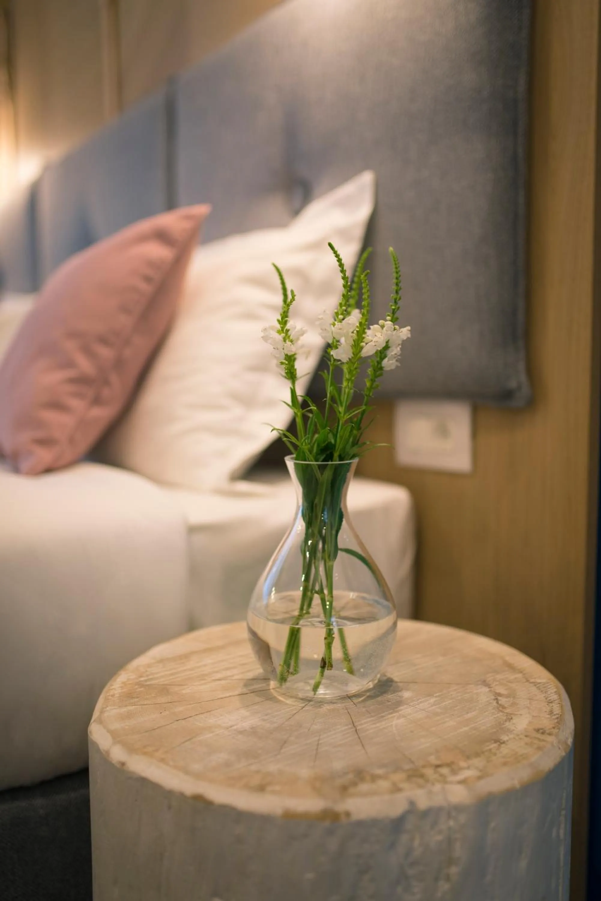 Bed in City Nest Modern & Cozy Suites